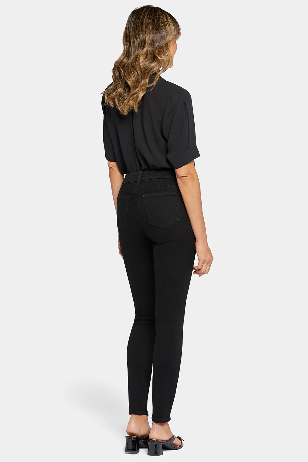Ami Skinny Jeans In Petite - Black - Image 6