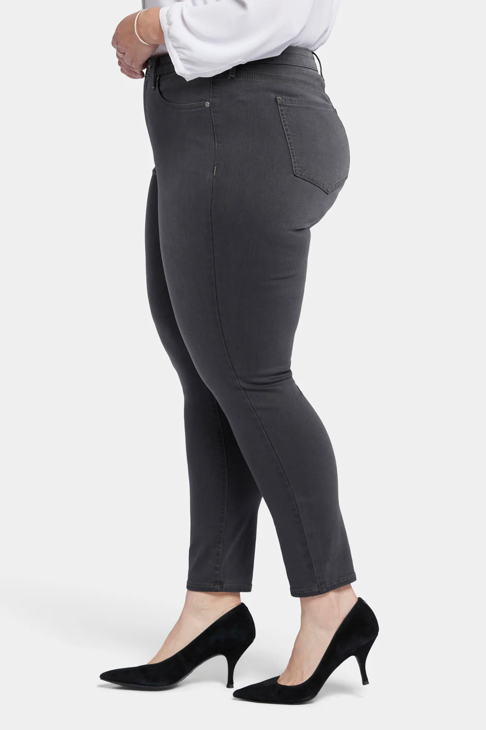 Ami Skinny Jeans In Plus Size - Beatrix - Image 3