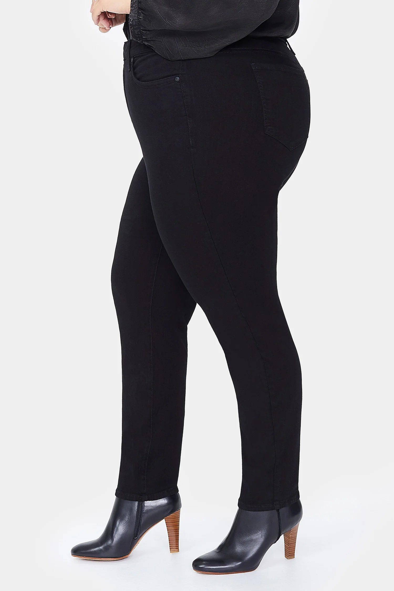 Ami Skinny Jeans In Plus Size - Black - Image 3