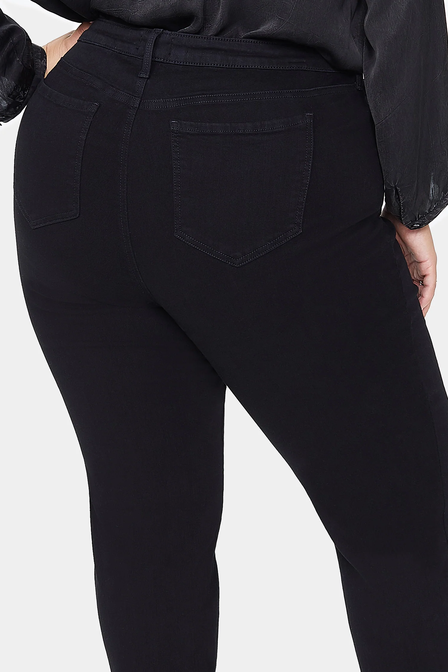 Ami Skinny Jeans In Plus Size - Black - Image 6