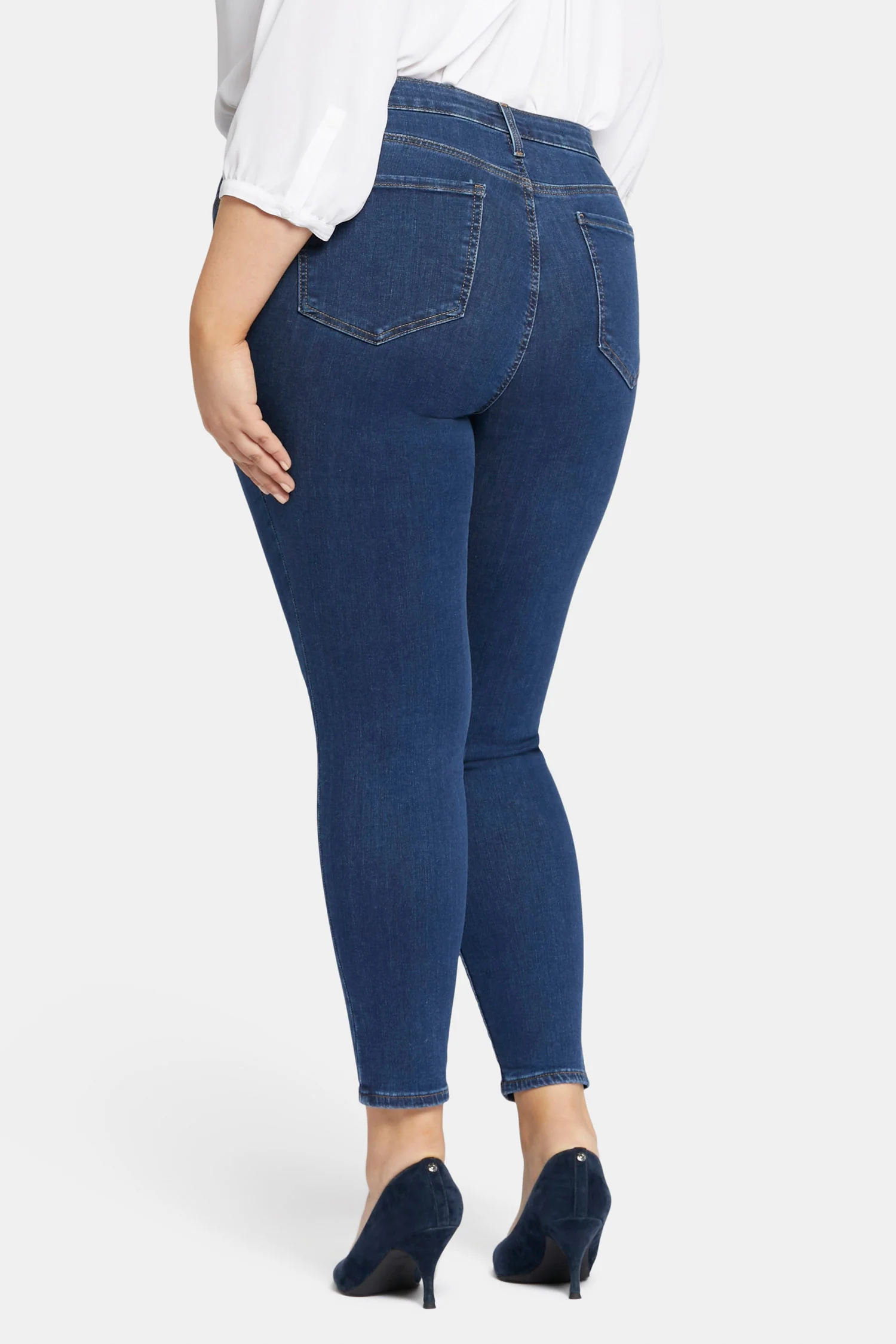 Ami Skinny Jeans In Plus Size - Quinn - Image 2