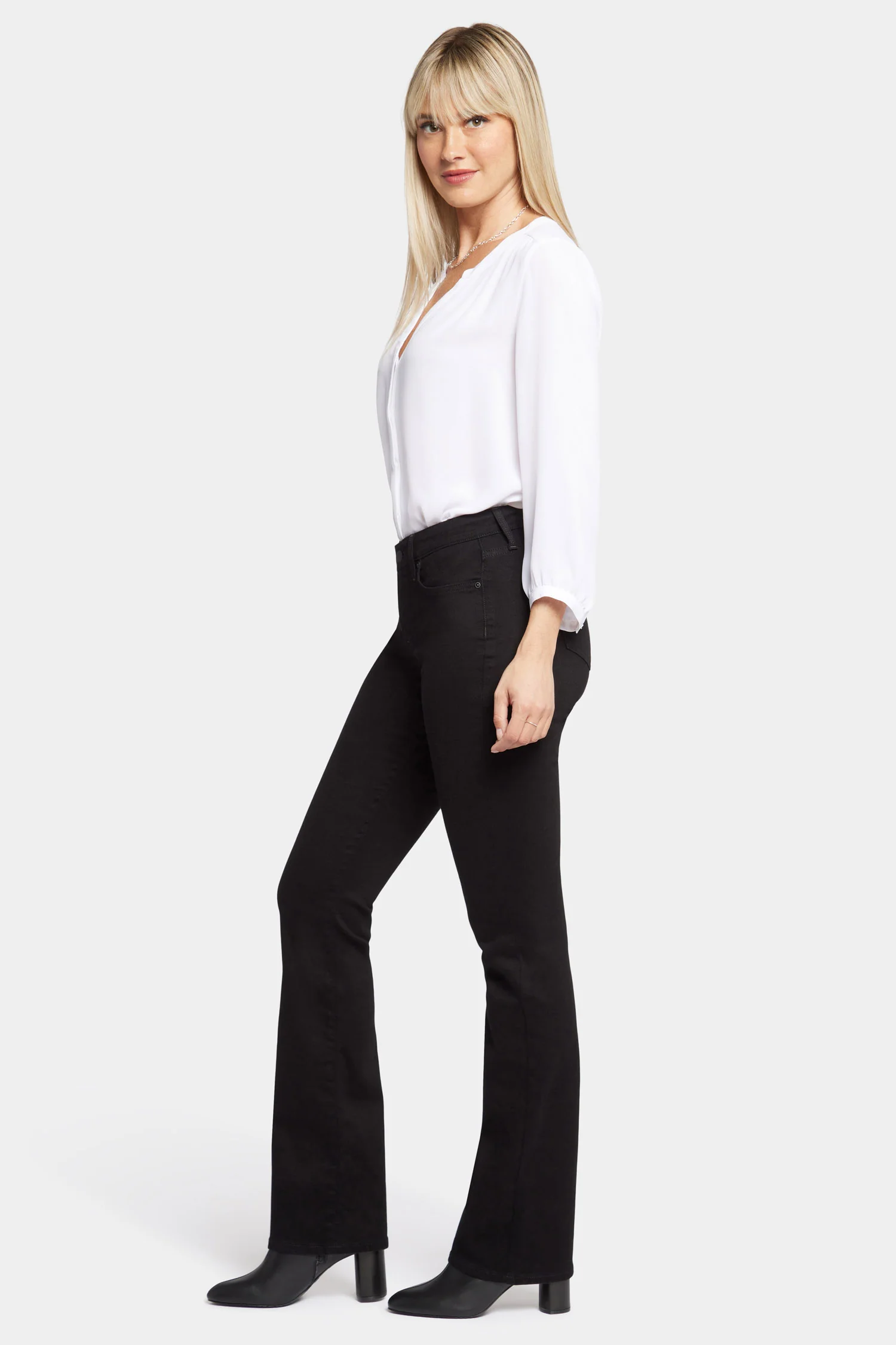 Barbara Bootcut Jeans In Petite - Black - Image 5