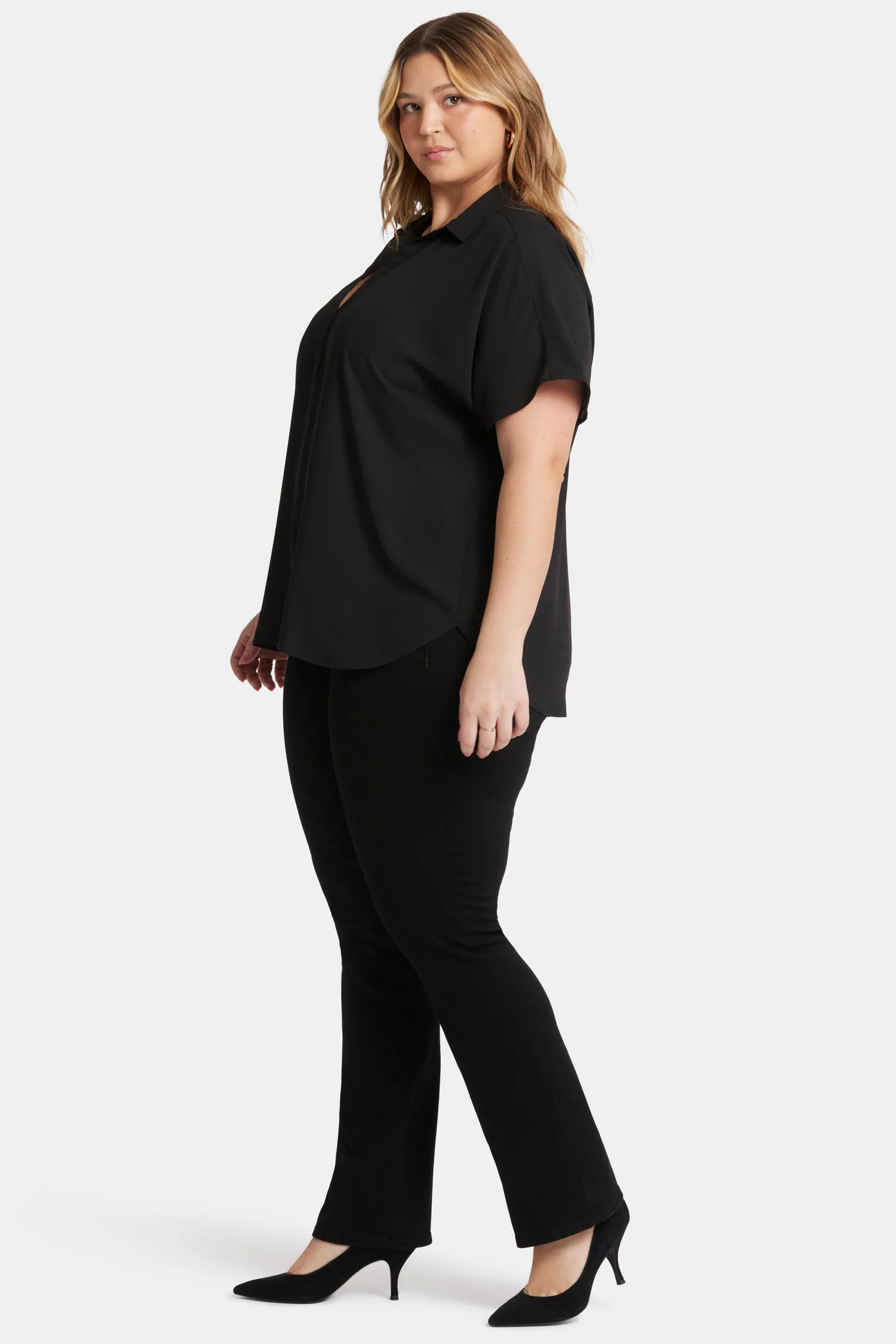 Becky Short Sleeved Blouse In Plus Size - Black - Image 3