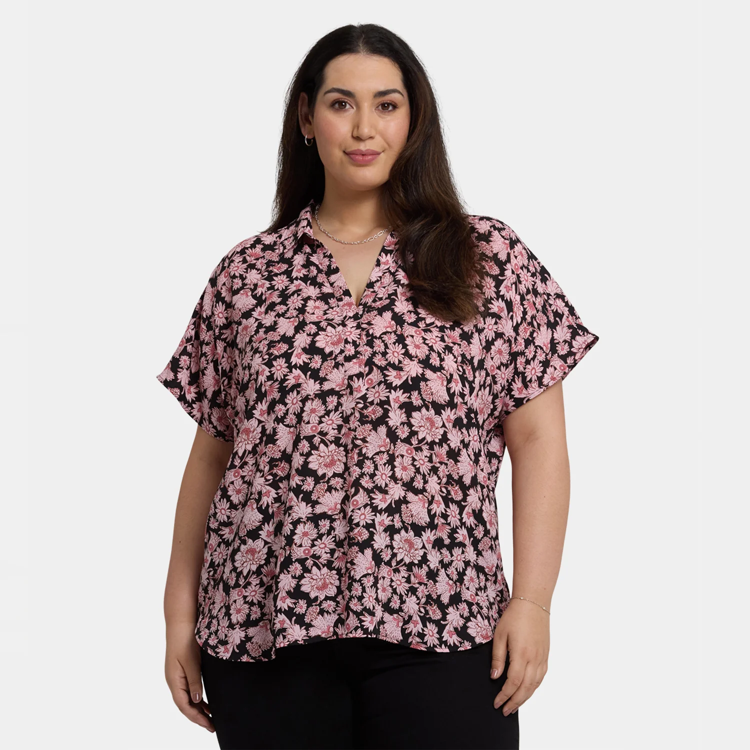 Becky Short Sleeved Blouse In Plus Size - Lilla Garden - Image 6