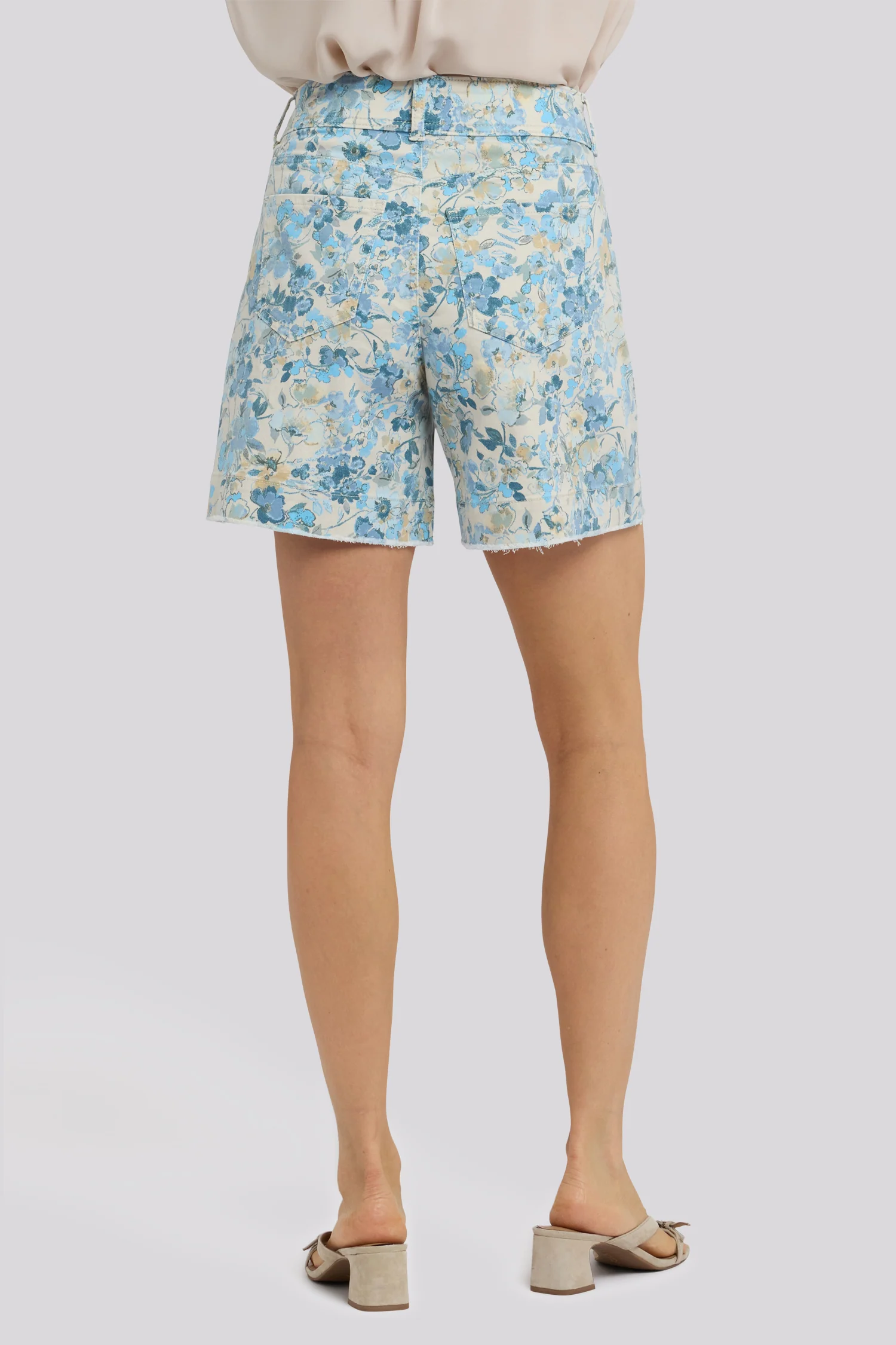 Berkyn Relaxed Denim Shorts - Blue Blooms - Image 5