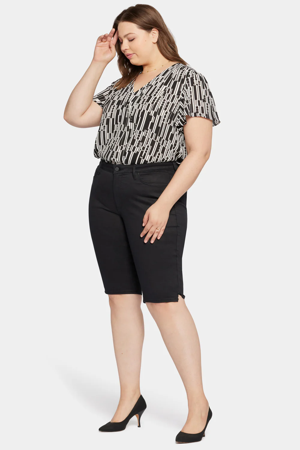 Sophie Bike Capri Jeans In Plus Size - Black - Image 5