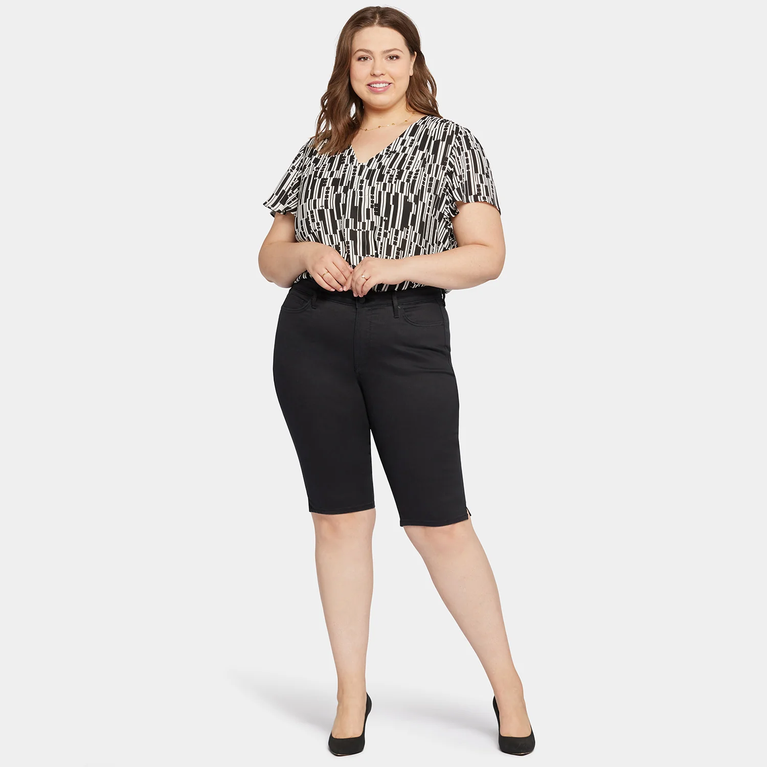 Sophie Bike Capri Jeans In Plus Size - Black - Image 7