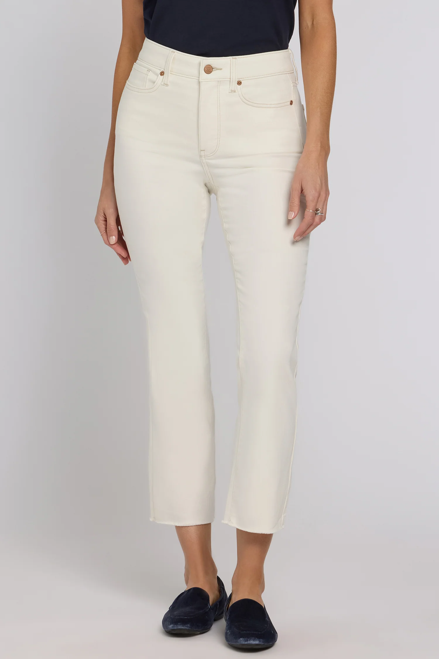 Billie Mini Bootcut Ankle Jeans - Vintage White - Image 4