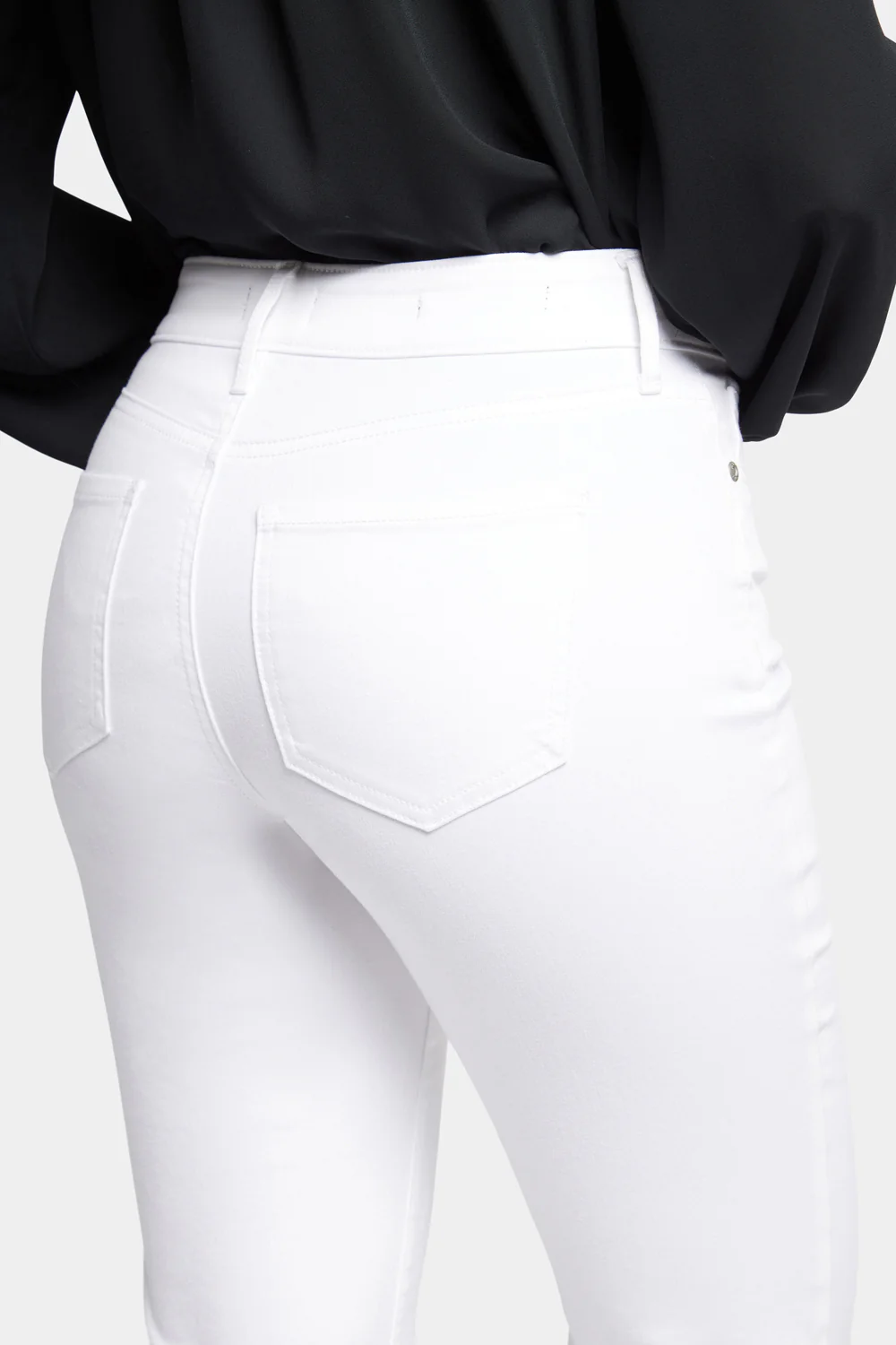 Blake Slim Flared Jeans In Petite - Optic White - Image 6