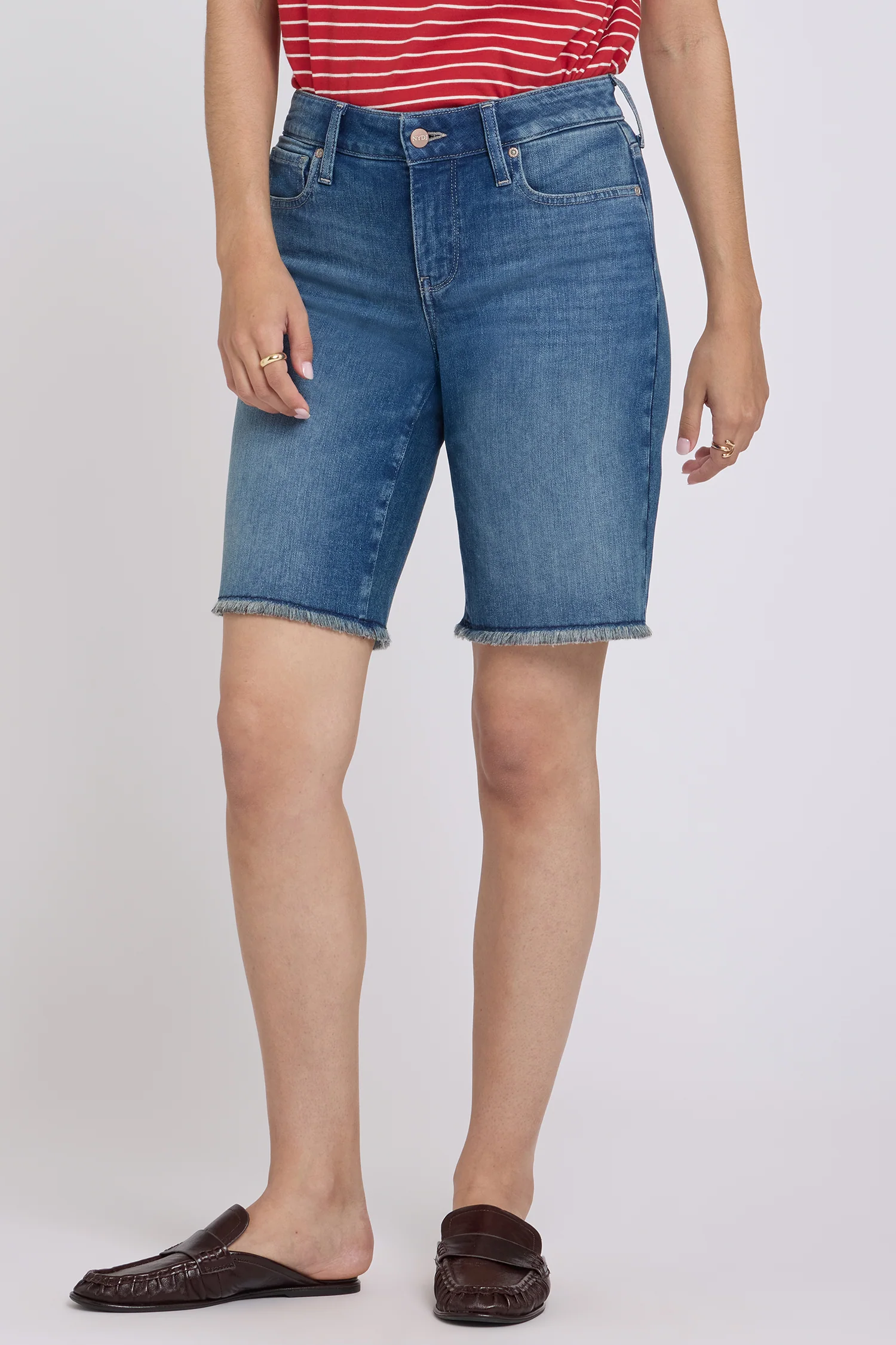 Boyfriend Denim Shorts In Petite - Breezy Palms - Image 4