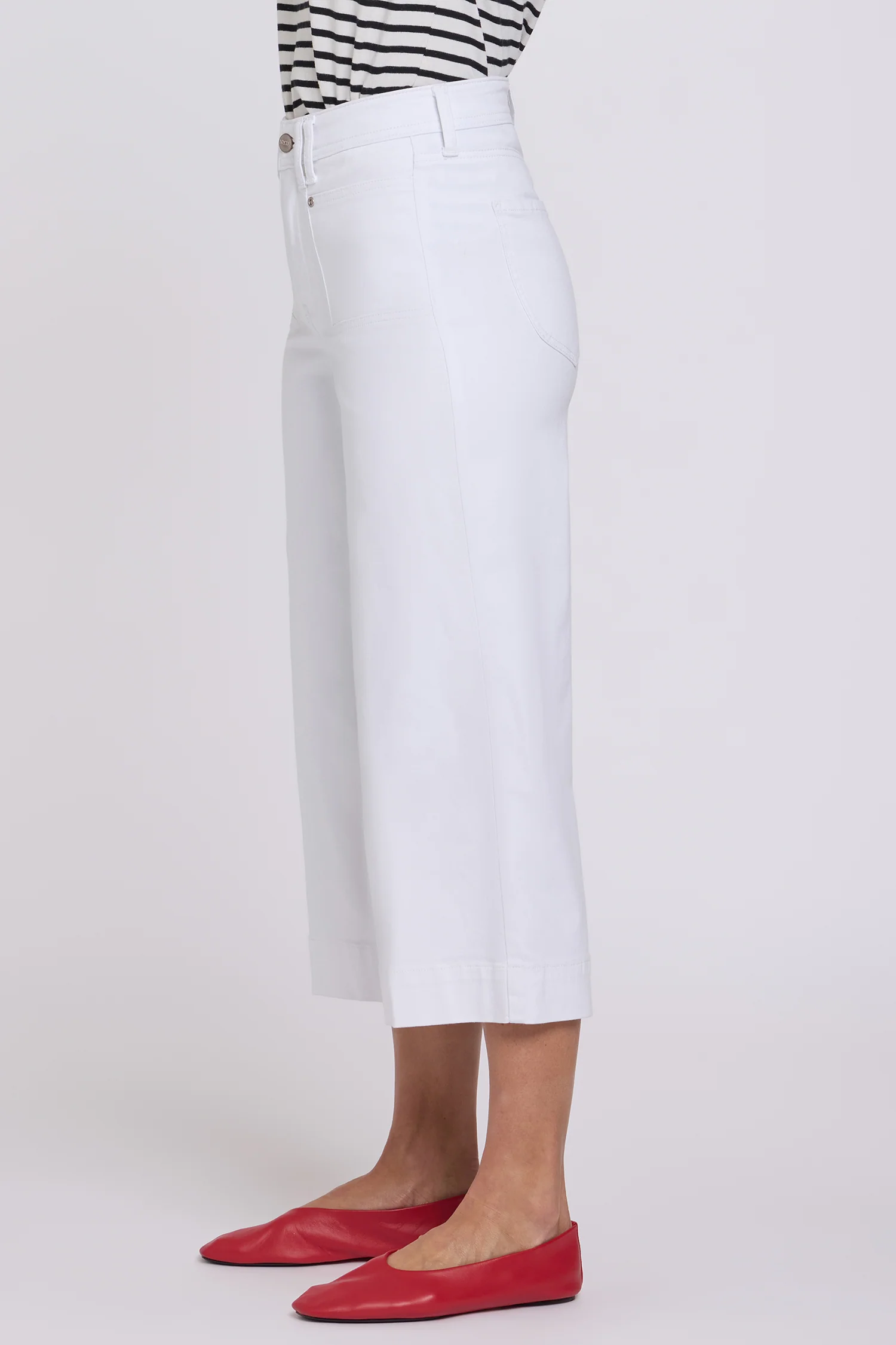 Brigitte Wide Leg Capri Jeans In Petite - Optic White - Image 3