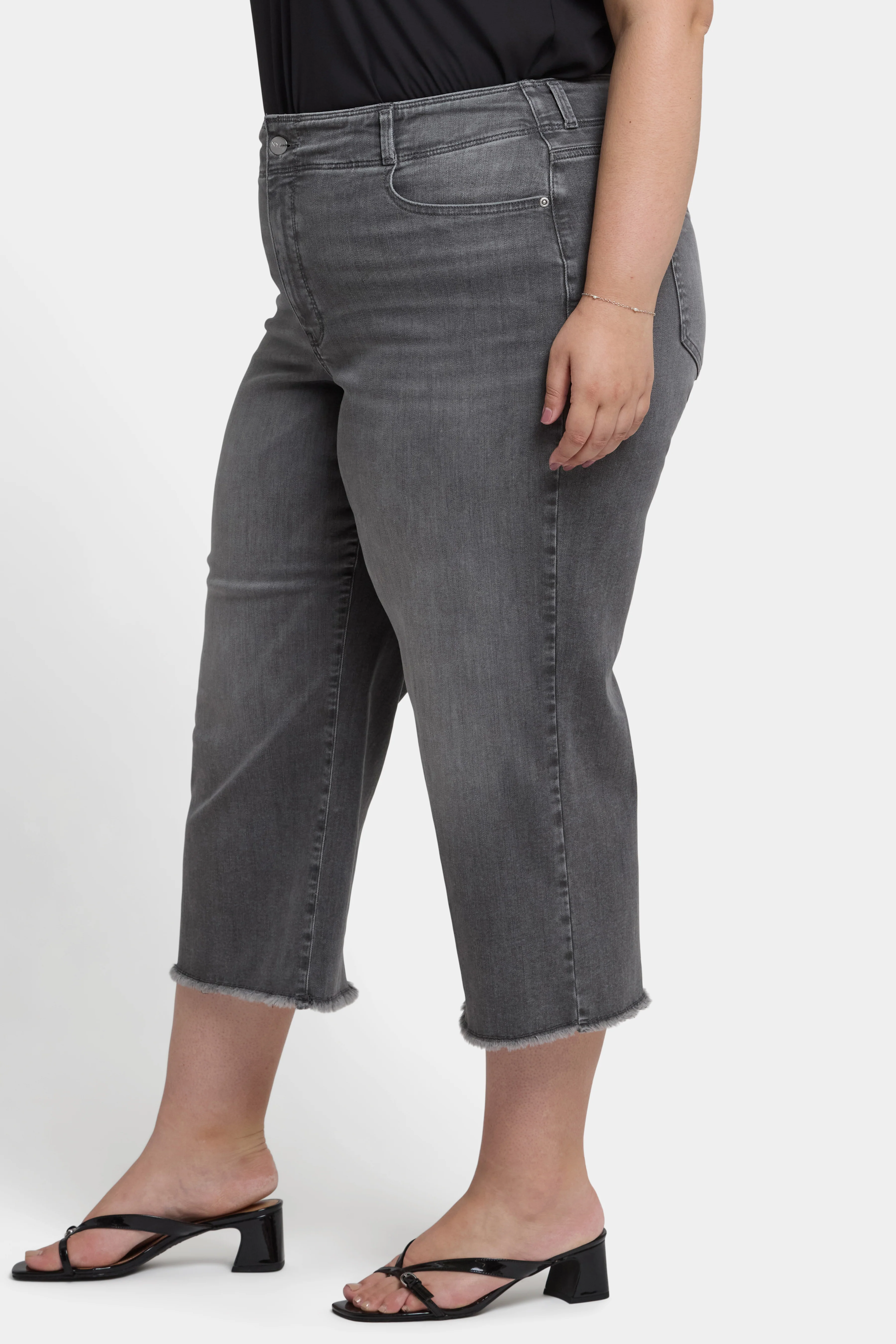 Brigitte Wide Leg Capri Jeans In Plus Size - Frontera Bluffs - Image 3