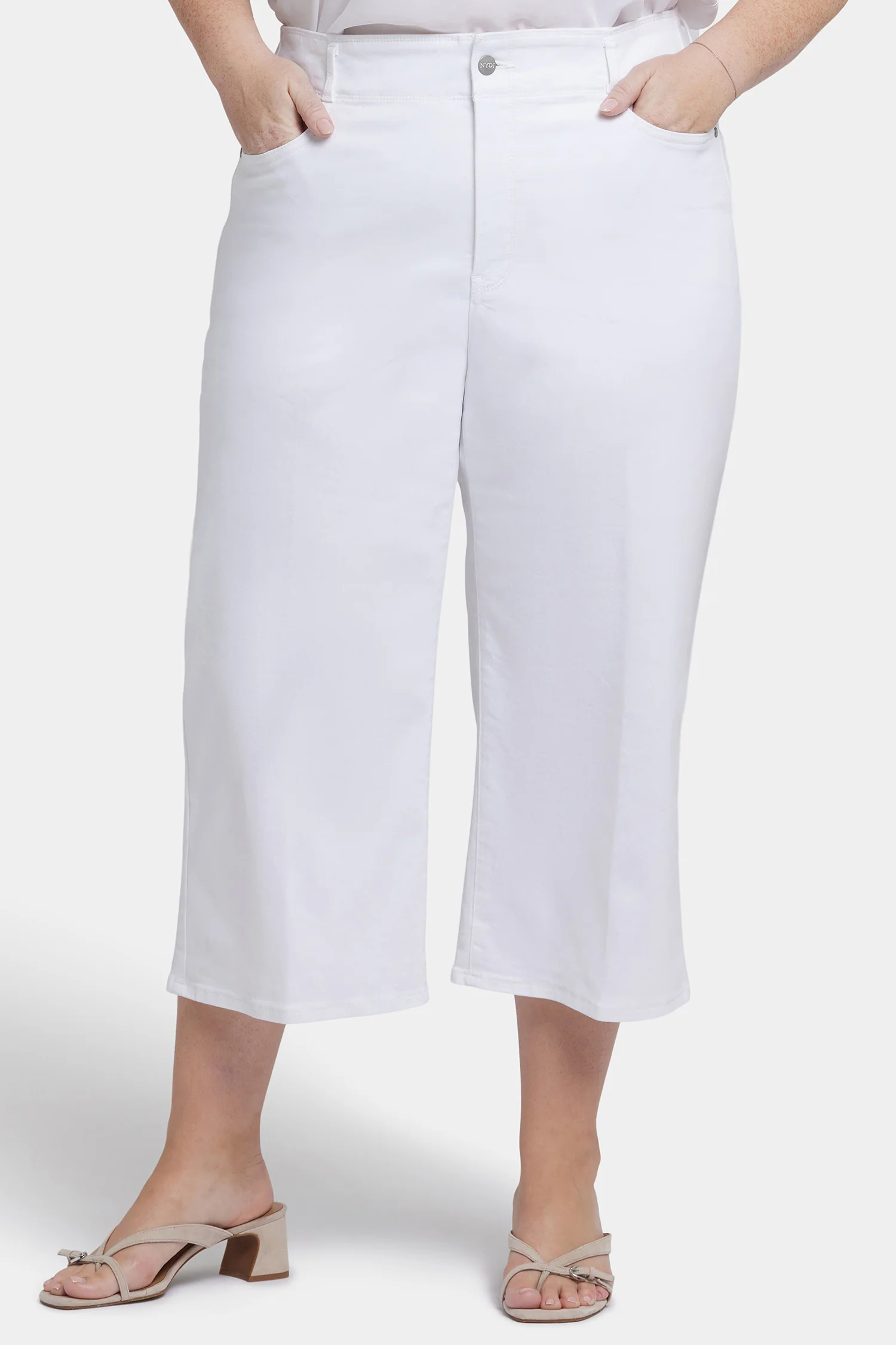 Brigitte Wide Leg Capri Jeans In Plus Size - Optic White - Image 4