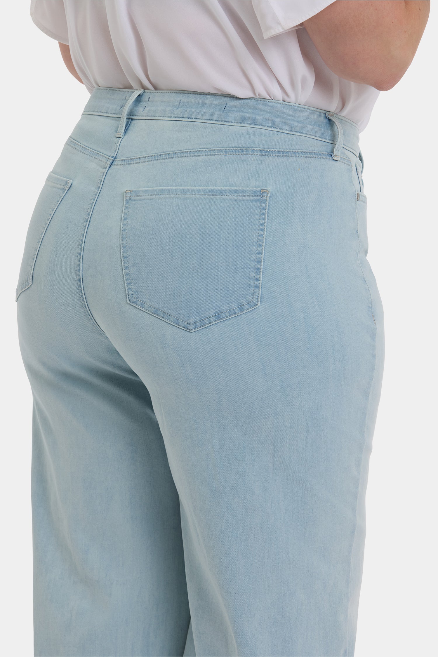 Brodi Wide Leg Ankle Jeans In Plus Size - Clear Waters - Image 2