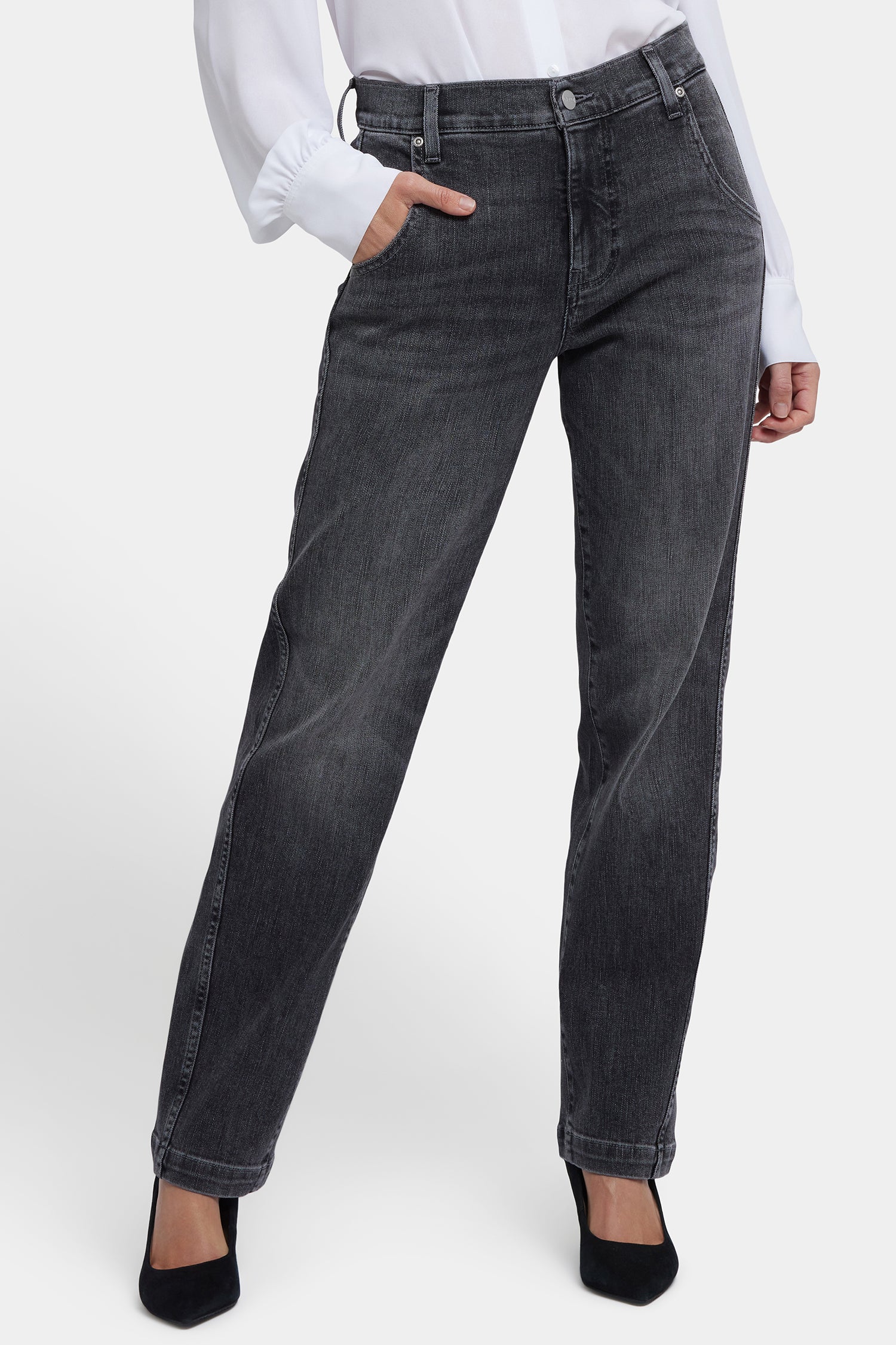 Brooke Loose Straight Jeans In Petite - Vintage Noir - Image 4