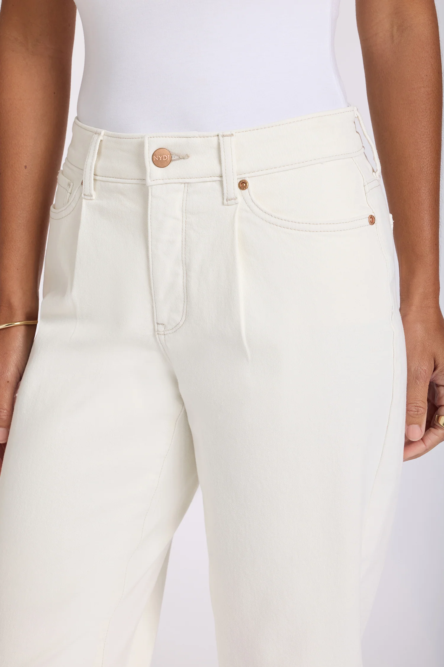 Carrot Ankle Jeans - Vintage White - Image 2
