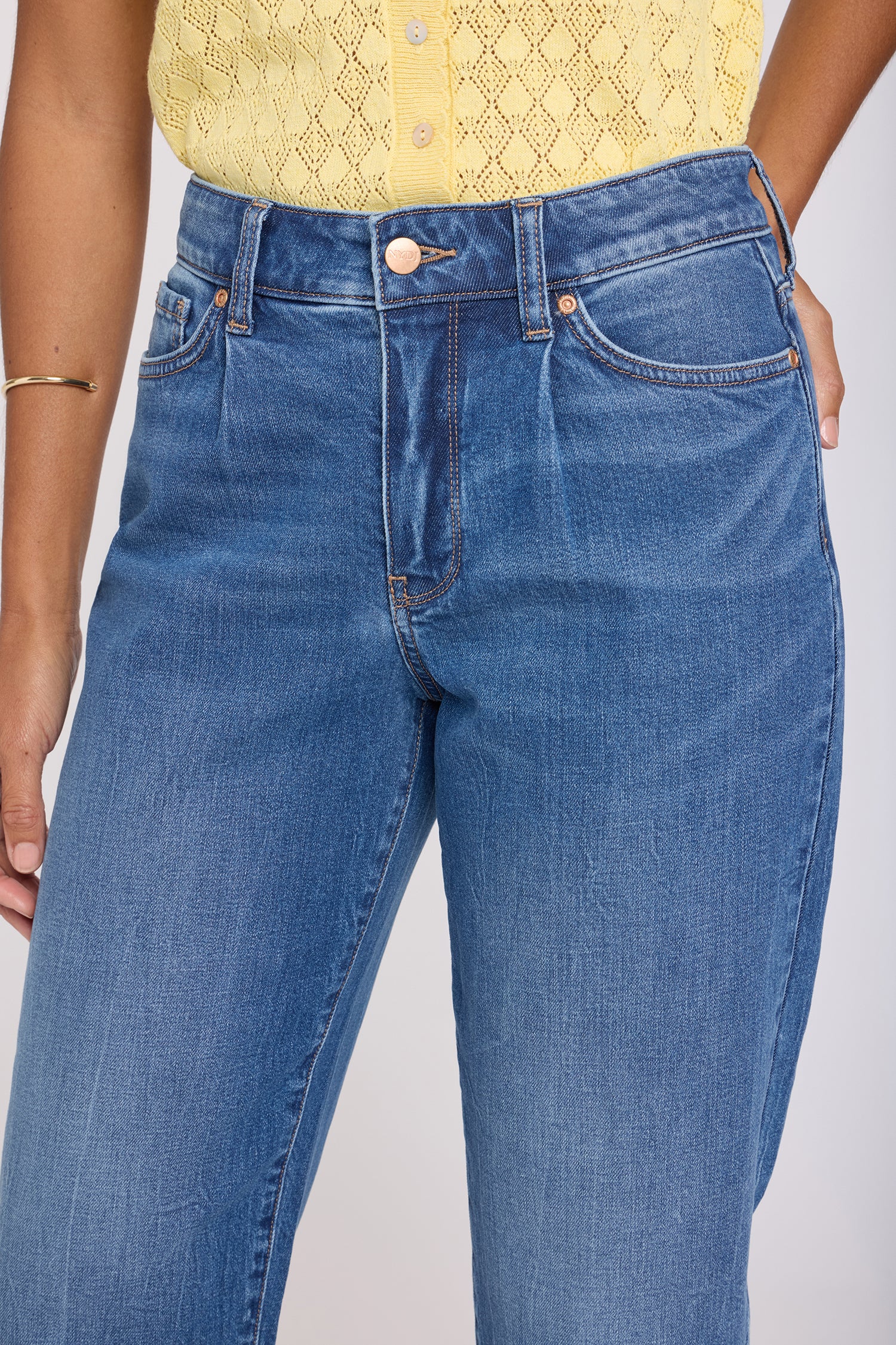 Carrot Ankle Jeans - Wild River - Image 5