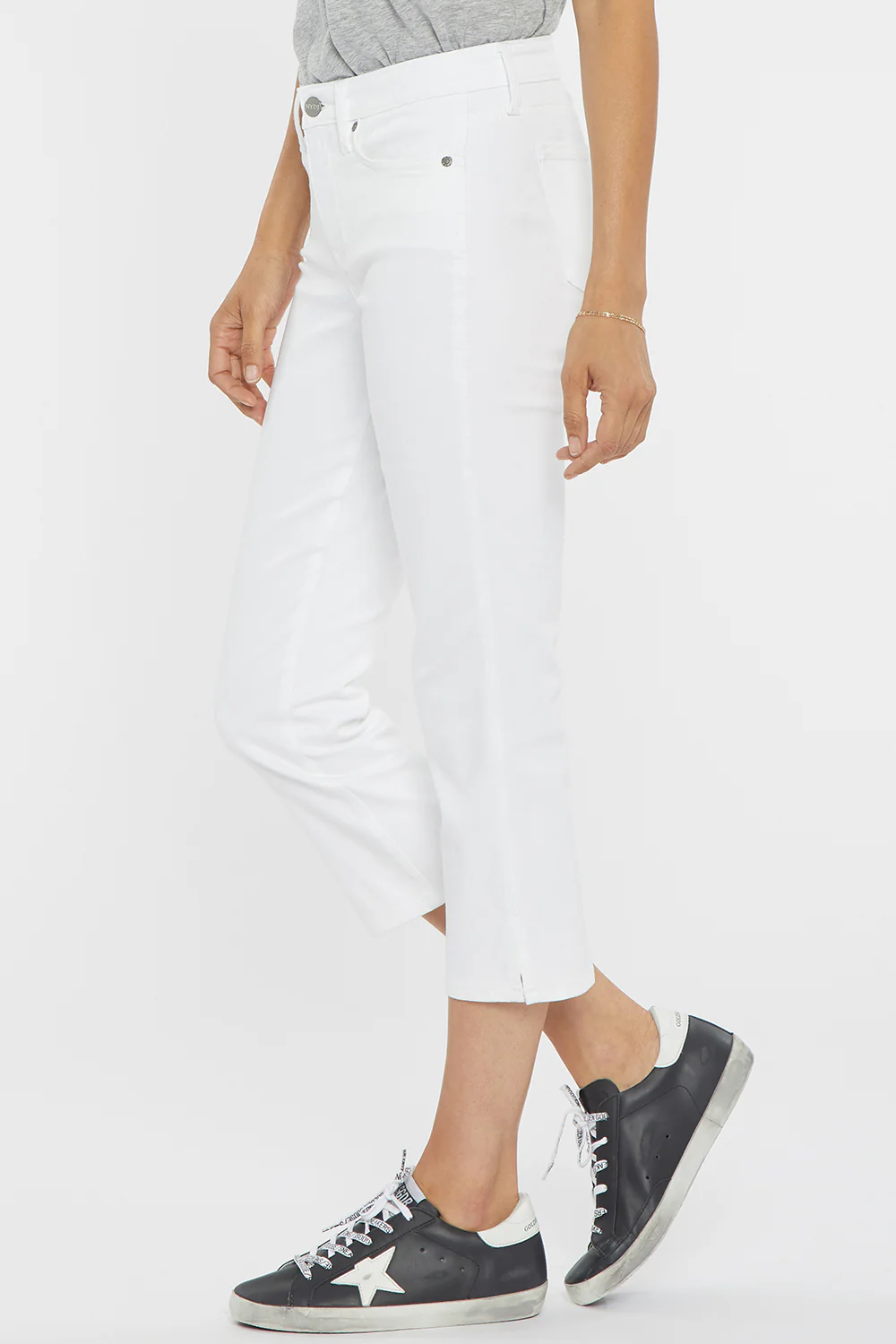 Chloe Capri Jeans In Petite - Optic White - Image 3