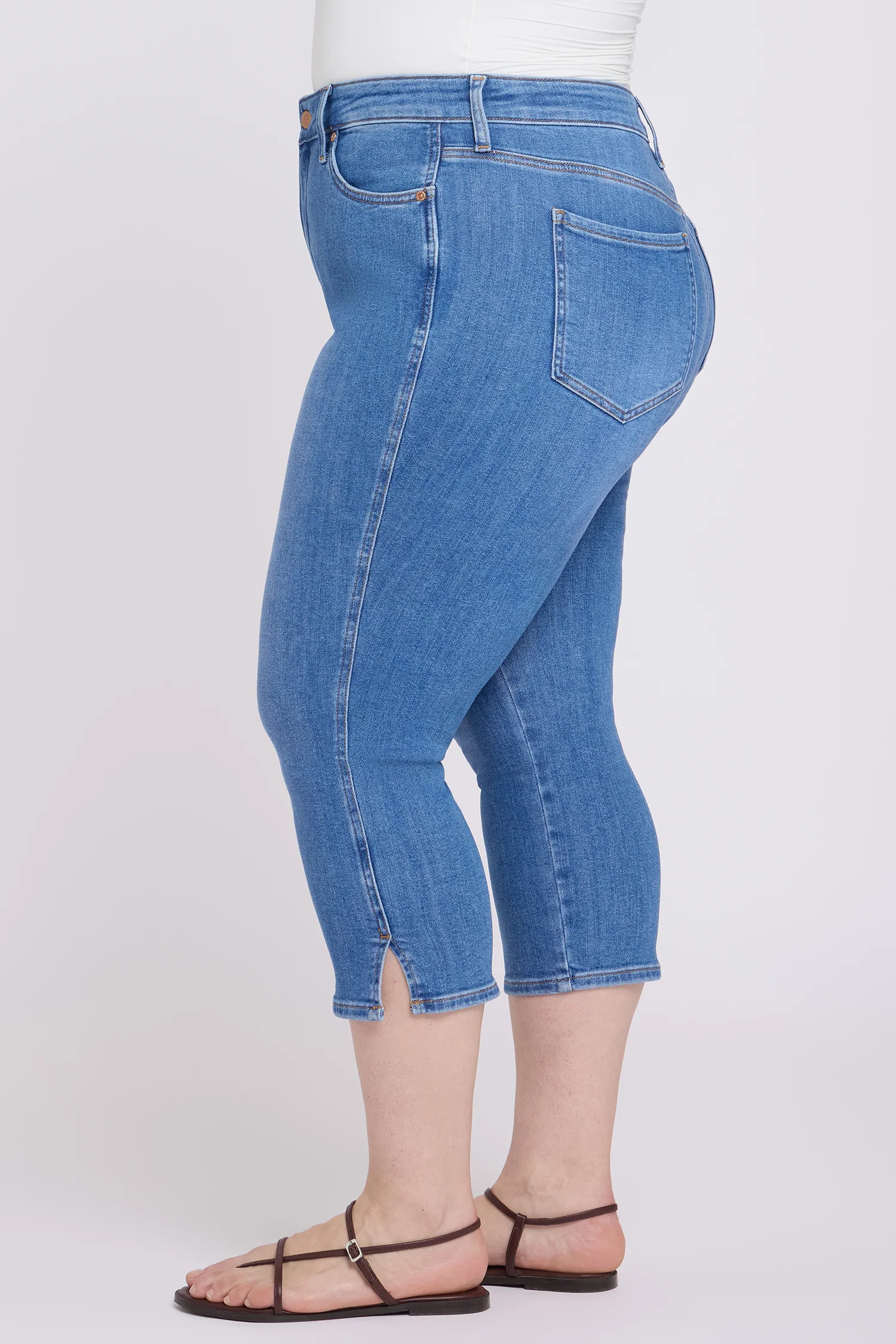Chloe Capri Jeans In Plus Size - Blue Paradise - Image 4