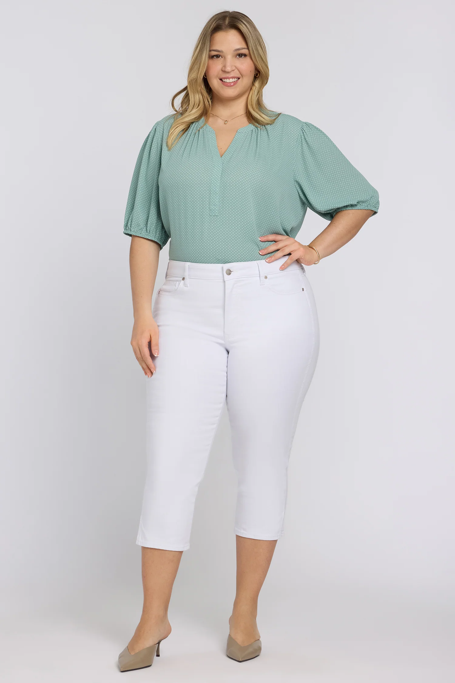 Chloe Capri Jeans In Plus Size - Optic White - Image 6