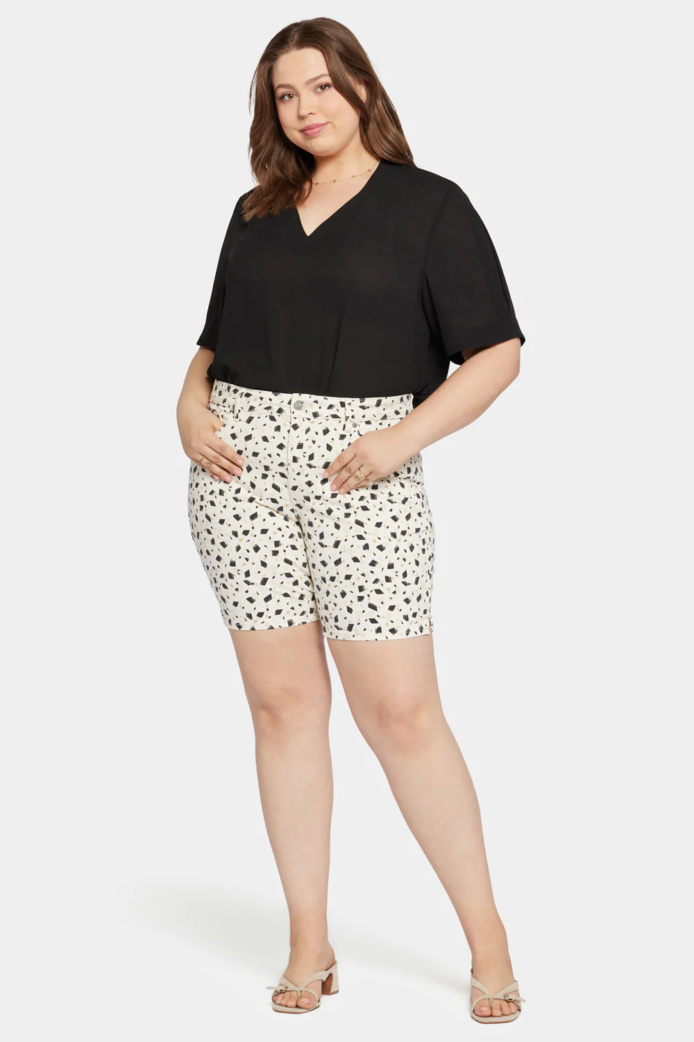 Ella Denim Shorts In Plus Size - Ellensburg - Image 4