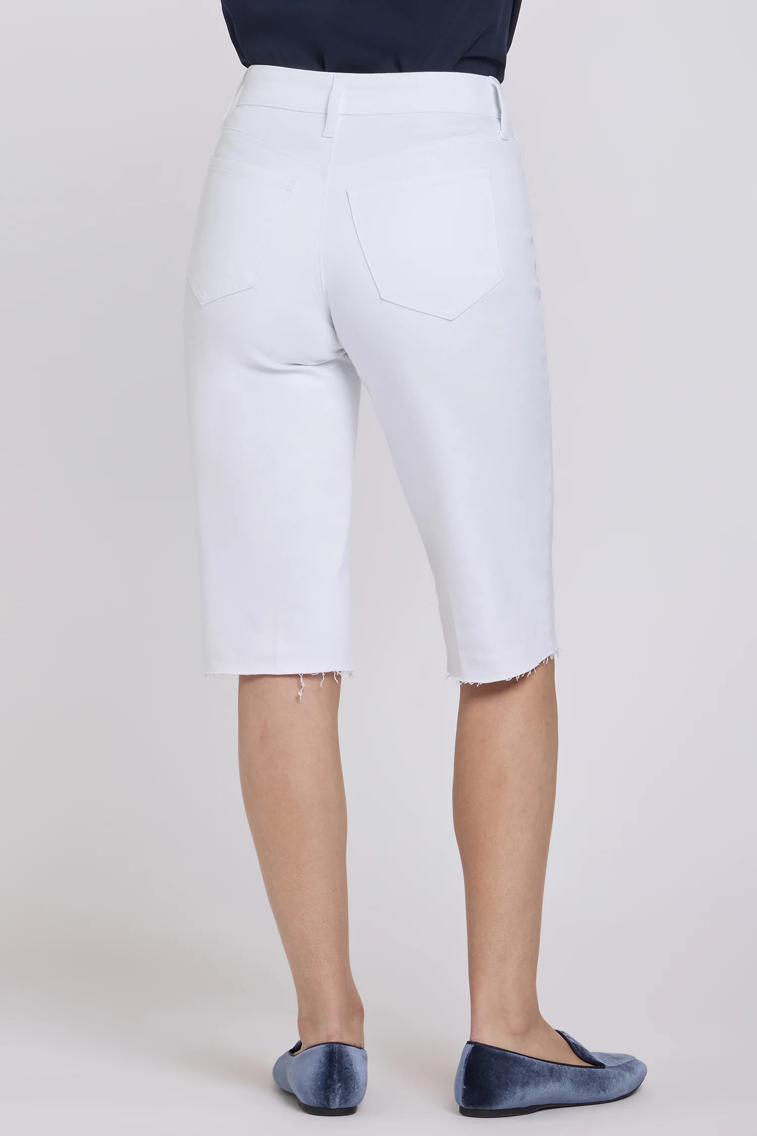 Kristie '80s Bermuda Denim Shorts In Petite - Optic White - Image 3