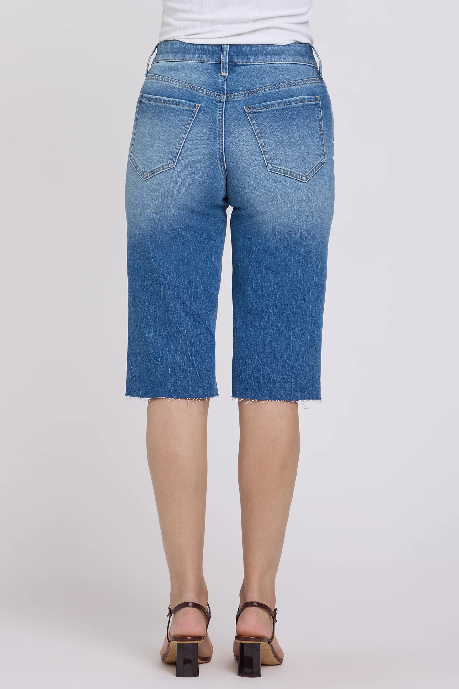 Kristie '80s Bermuda Denim Shorts In Petite - Pacifica - Image 2