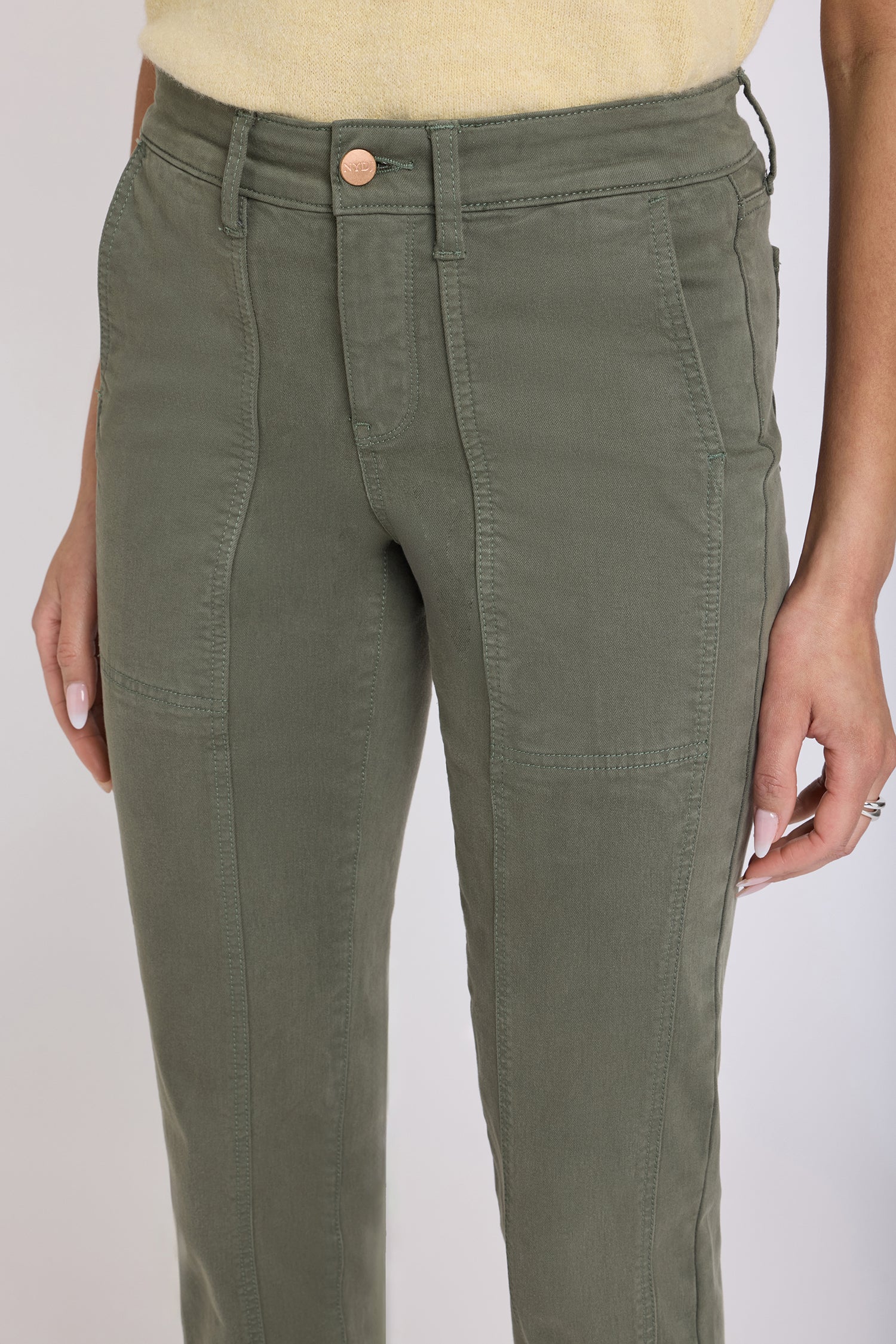 Margot Girlfriend Jeans - Desert Green - Image 5