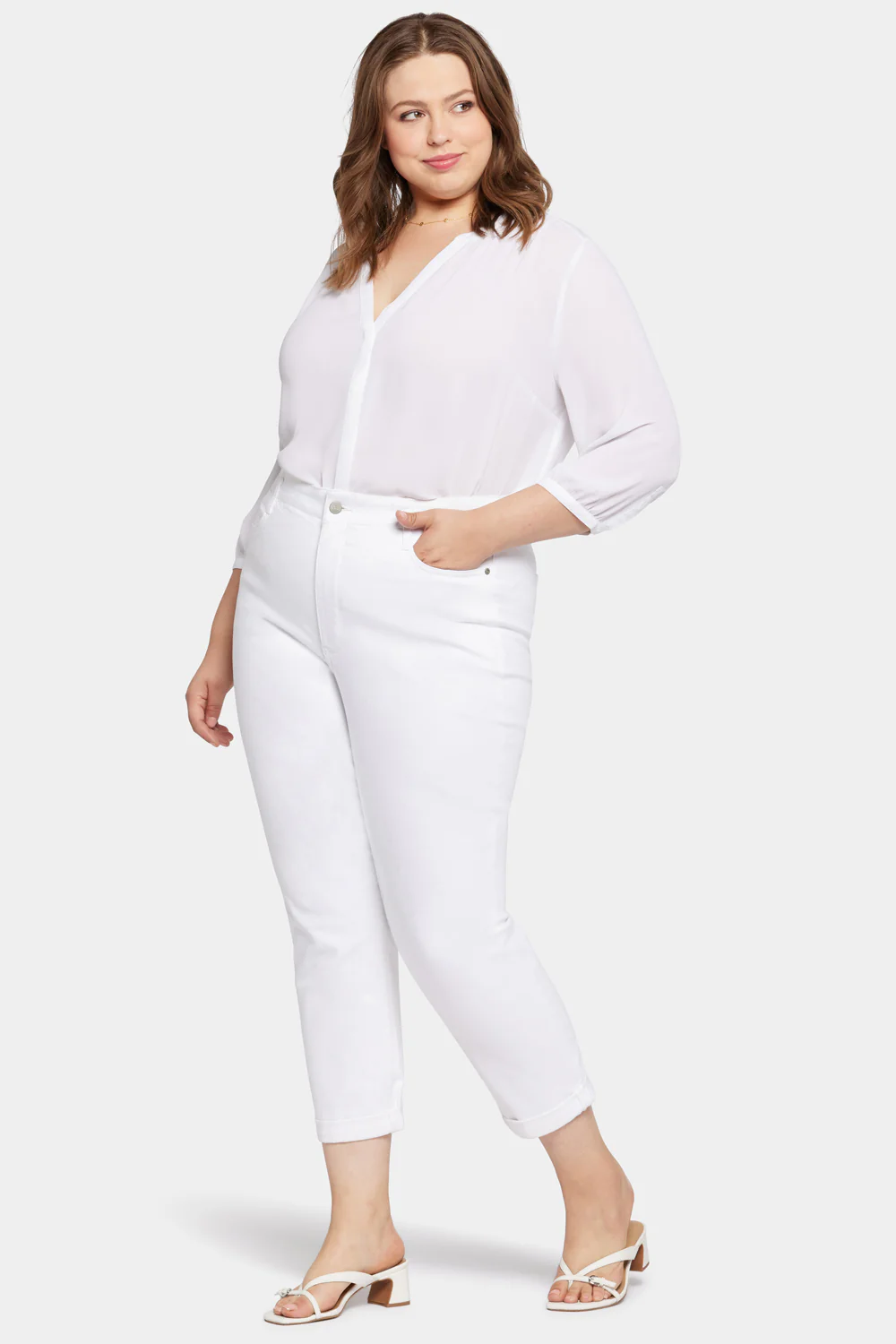 Margot Girlfriend Jeans In Plus Size - Optic White - Image 5
