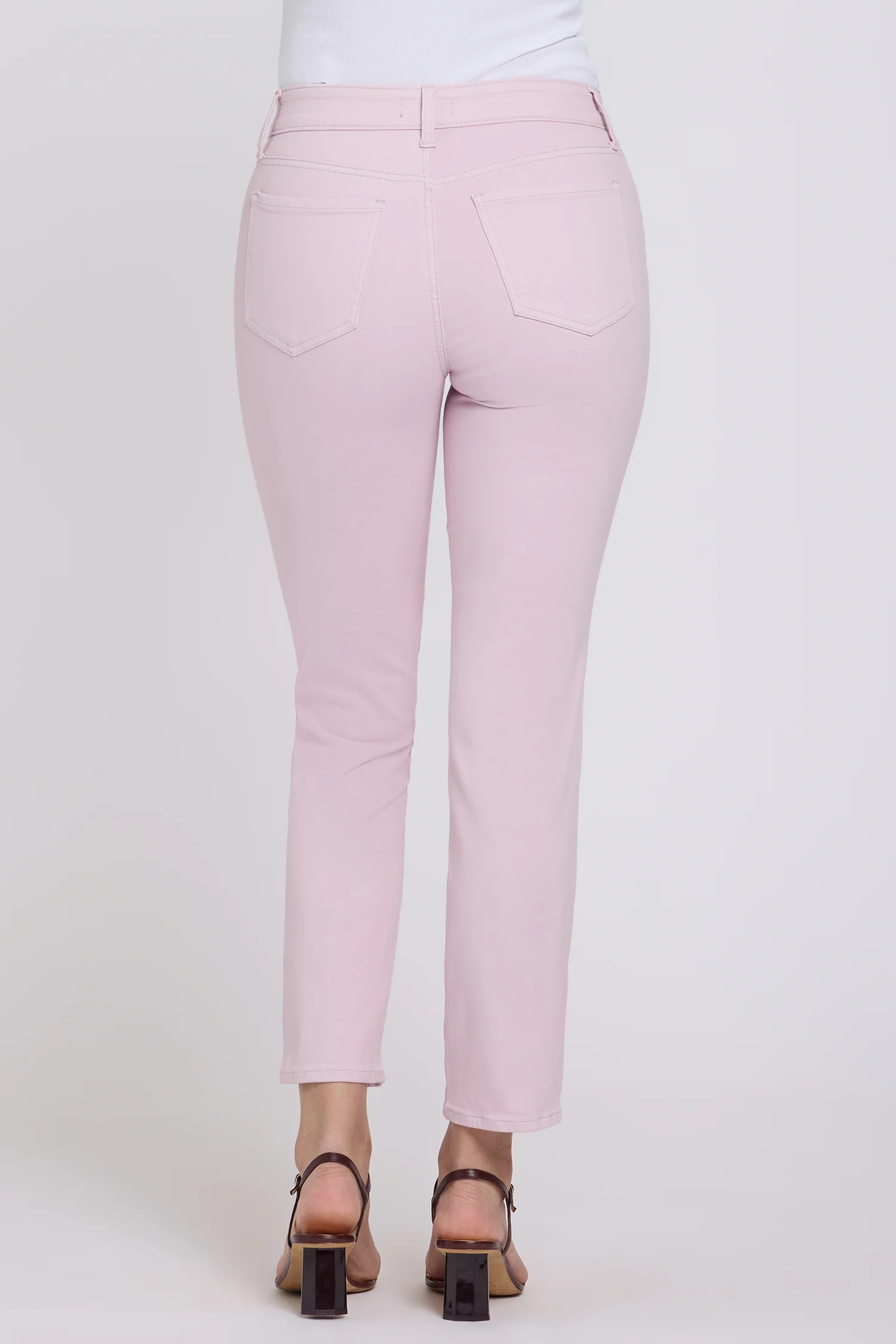 Margot Girlfriend Jeans - Light Lilac - Image 3