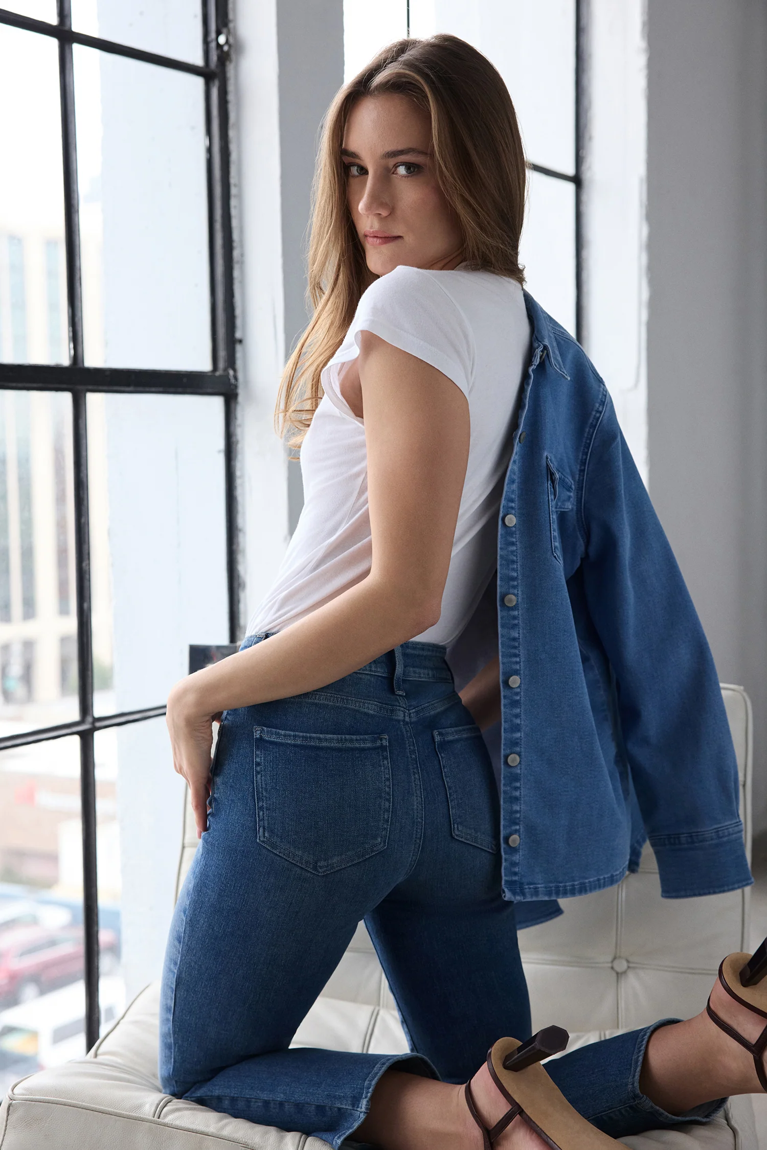 Marilyn Straight Ankle Jeans - Breezy Palms - Image 2