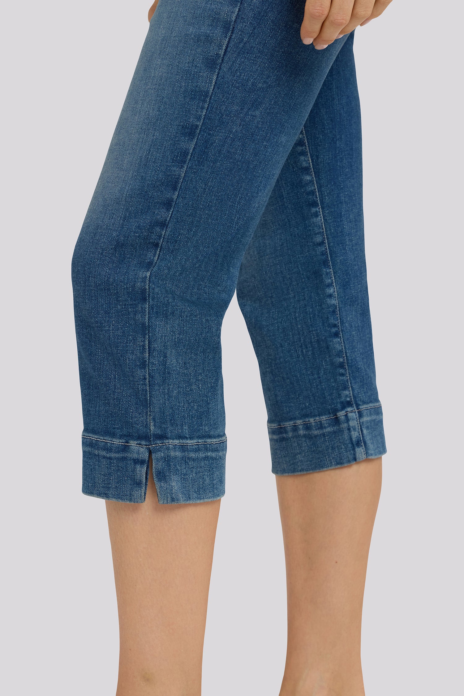 Marilyn Straight Crop Jeans In Petite - Breezy Palms - Image 5