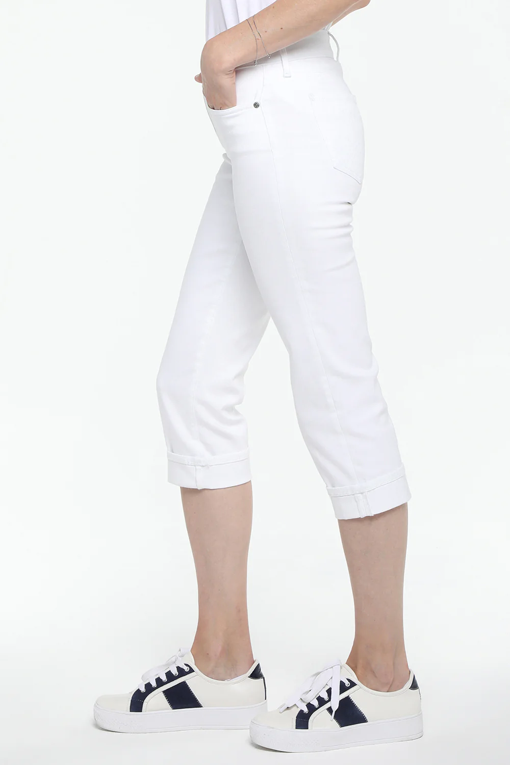 Marilyn Straight Crop Jeans In Petite - Optic White - Image 3