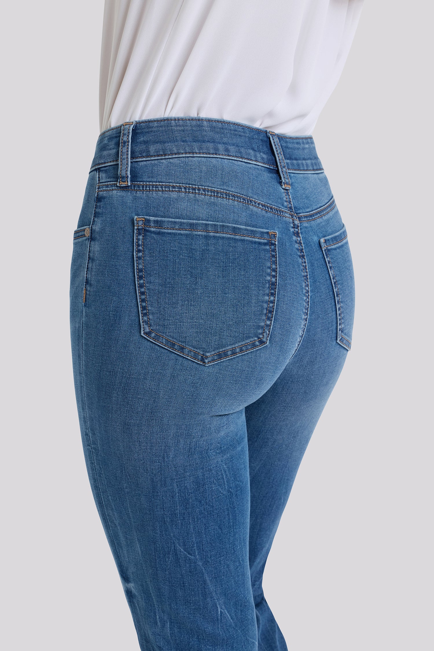 Marilyn Straight Crop Jeans - Wild River - Image 5