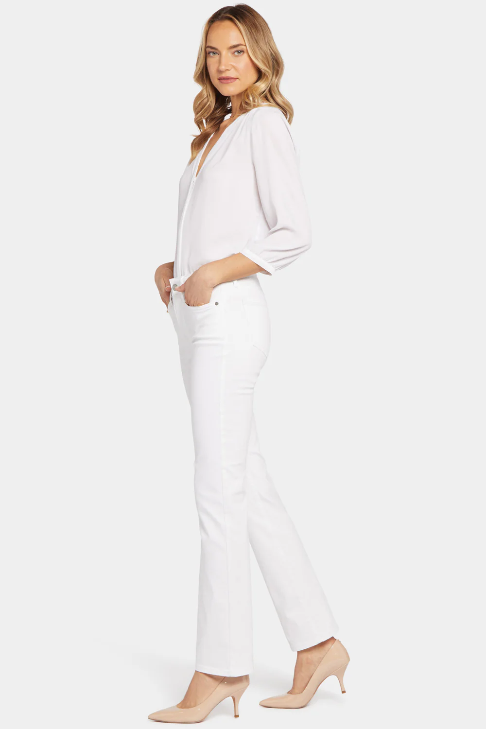 Marilyn Straight Jeans In Petite - Optic White - Image 5