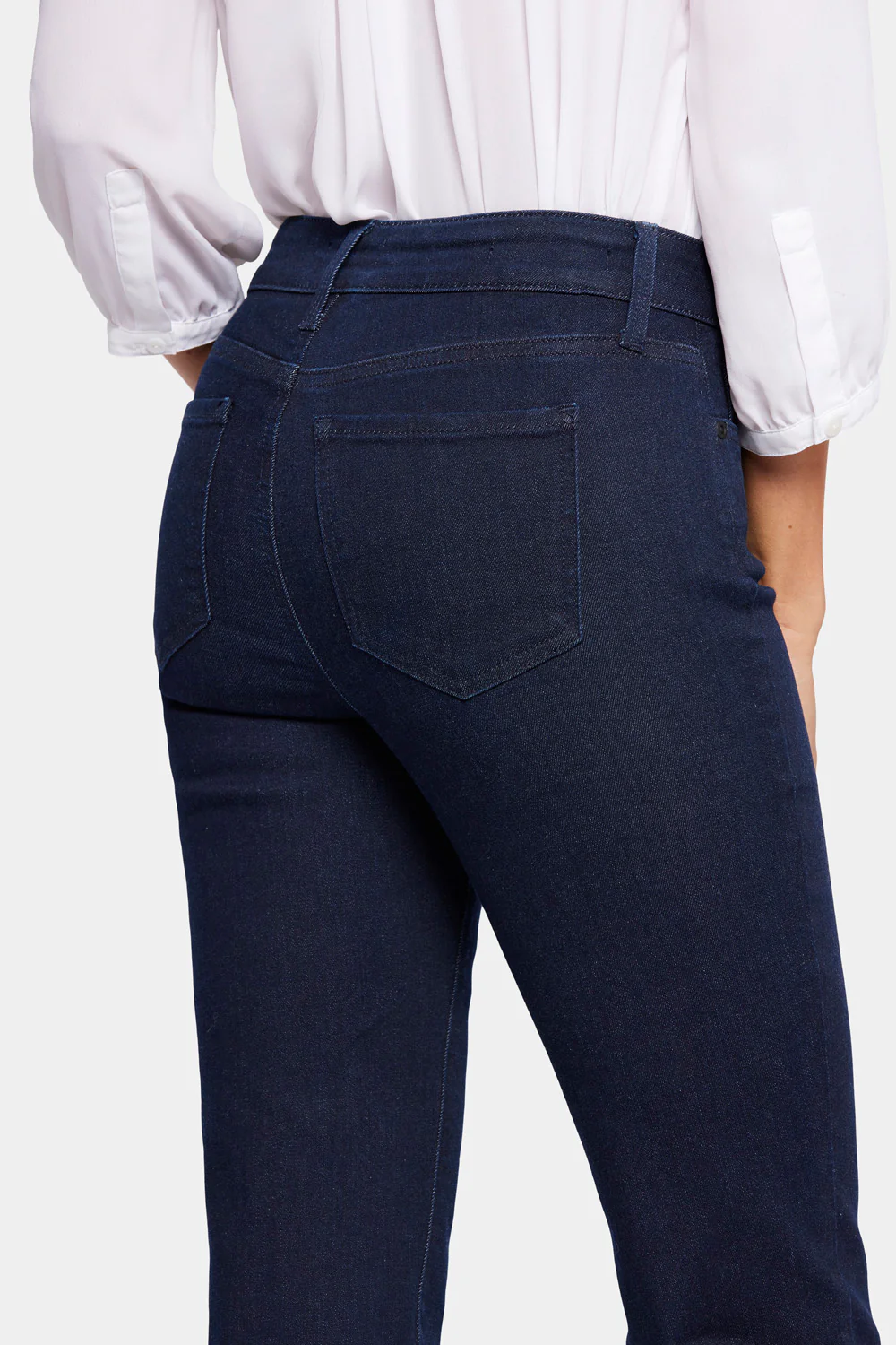 Marilyn Straight Jeans In Petite - Rinse - Image 6