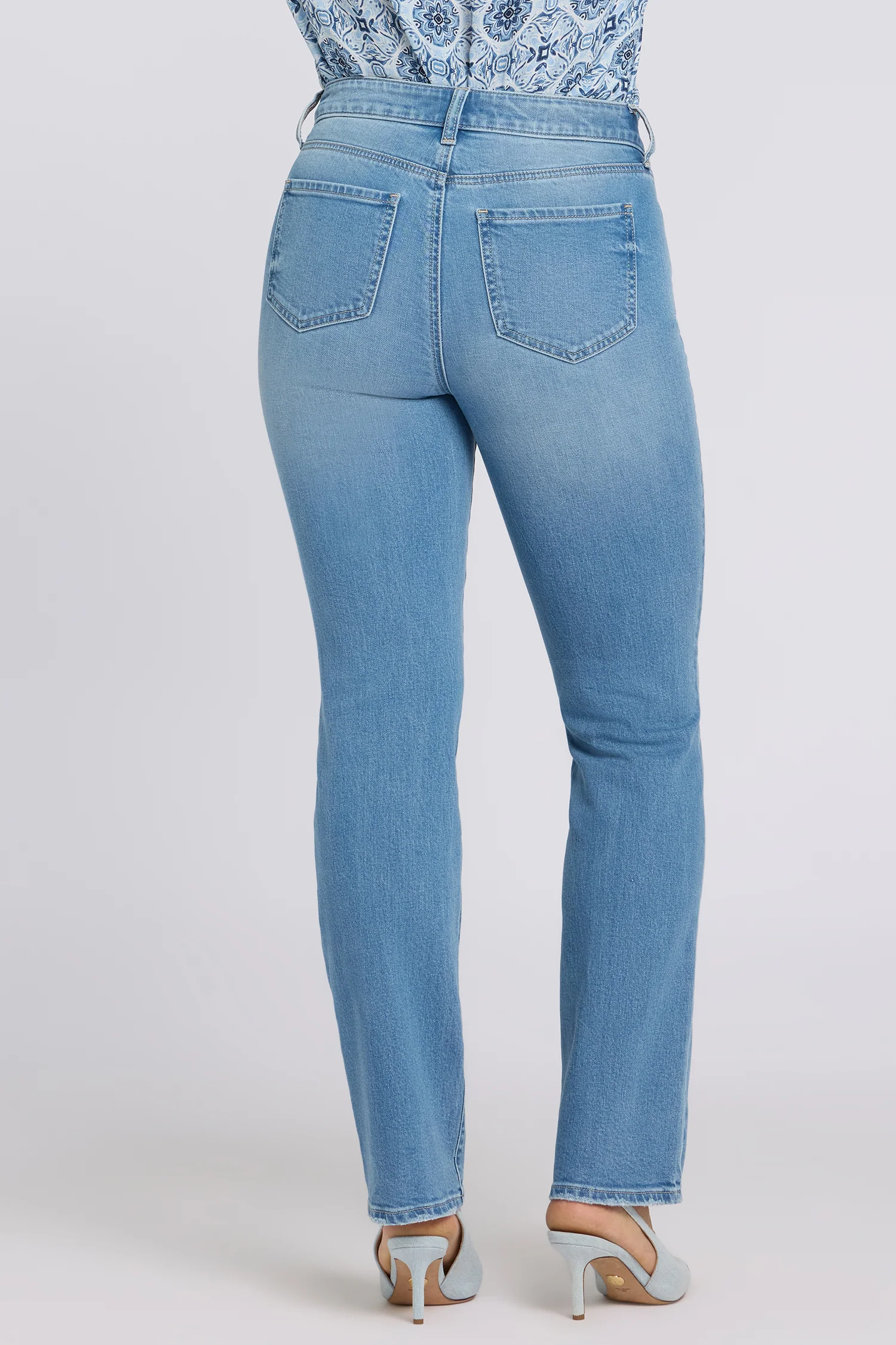 Marilyn Straight Jeans In Petite - Vista Lakes - Image 3
