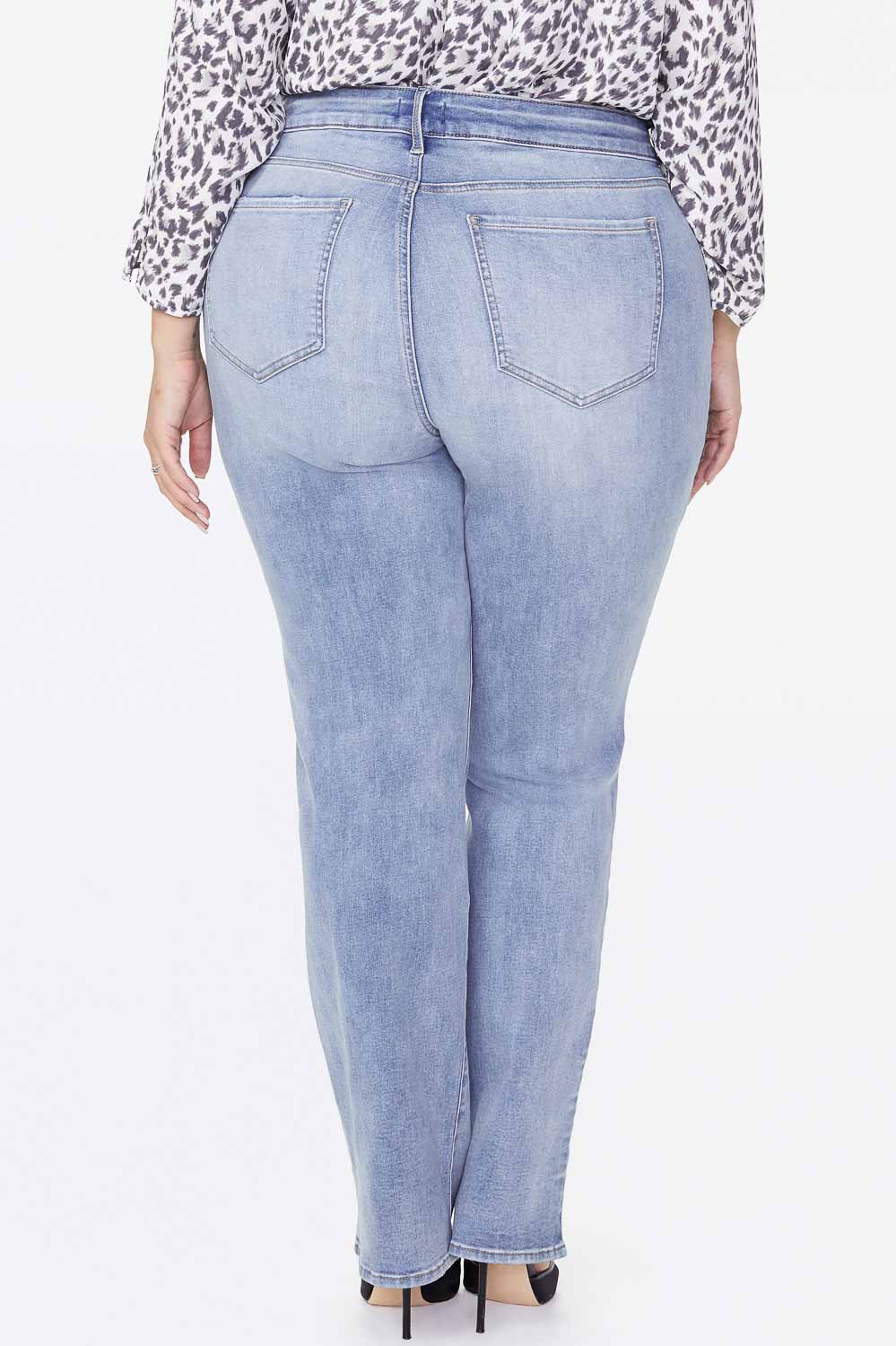 Marilyn Straight Jeans In Plus Size - Biscayne - Image 3