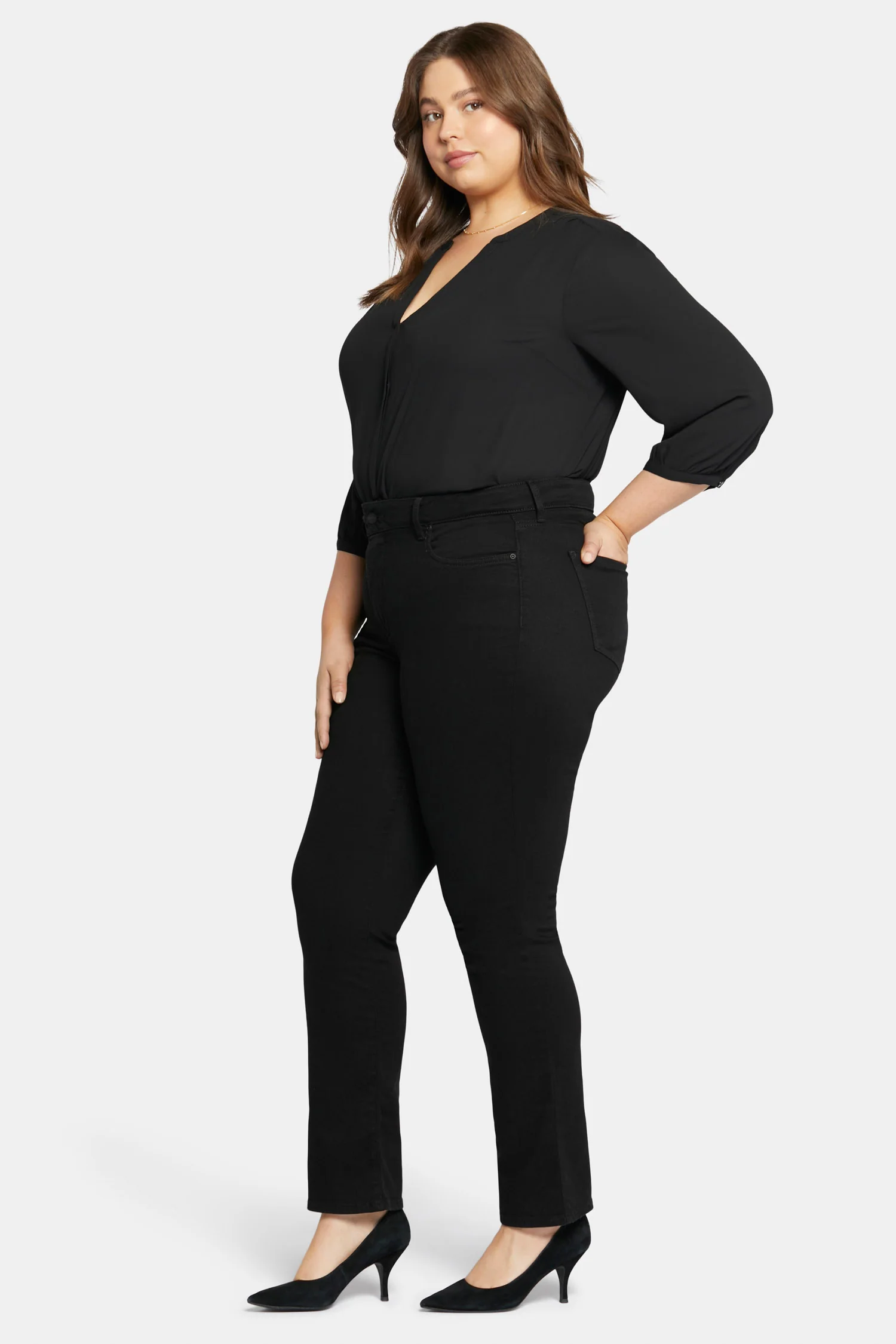 Marilyn Straight Jeans In Plus Size - Black - Image 5
