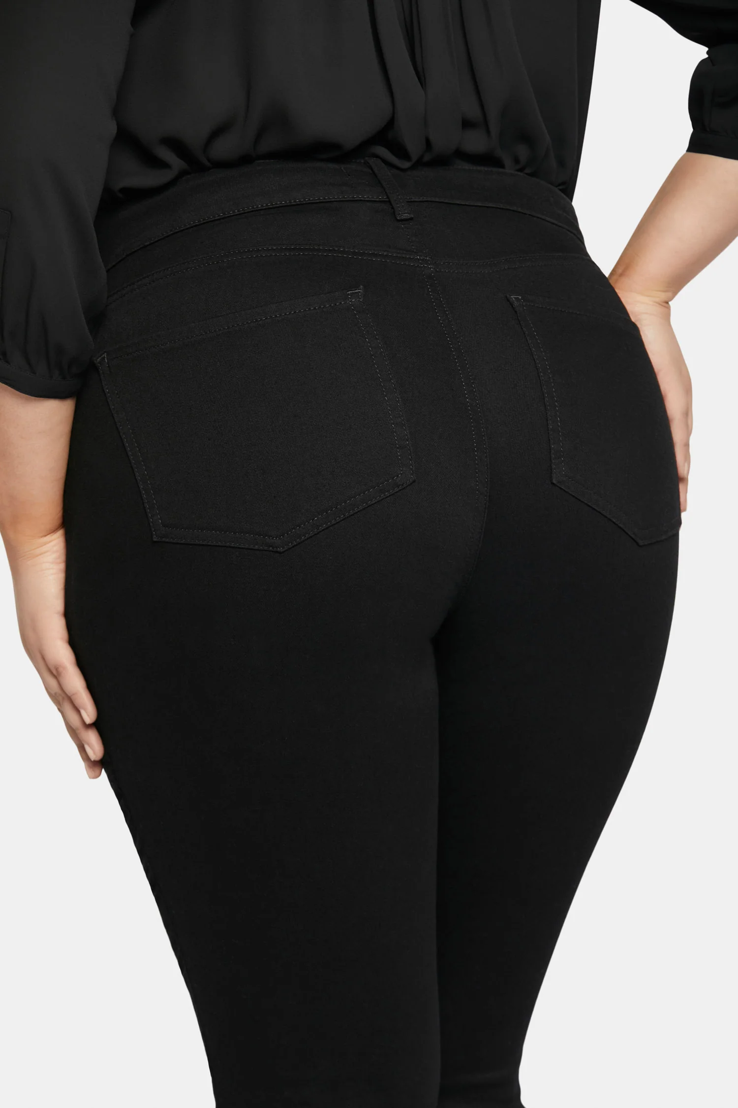 Marilyn Straight Jeans In Plus Size - Black - Image 6