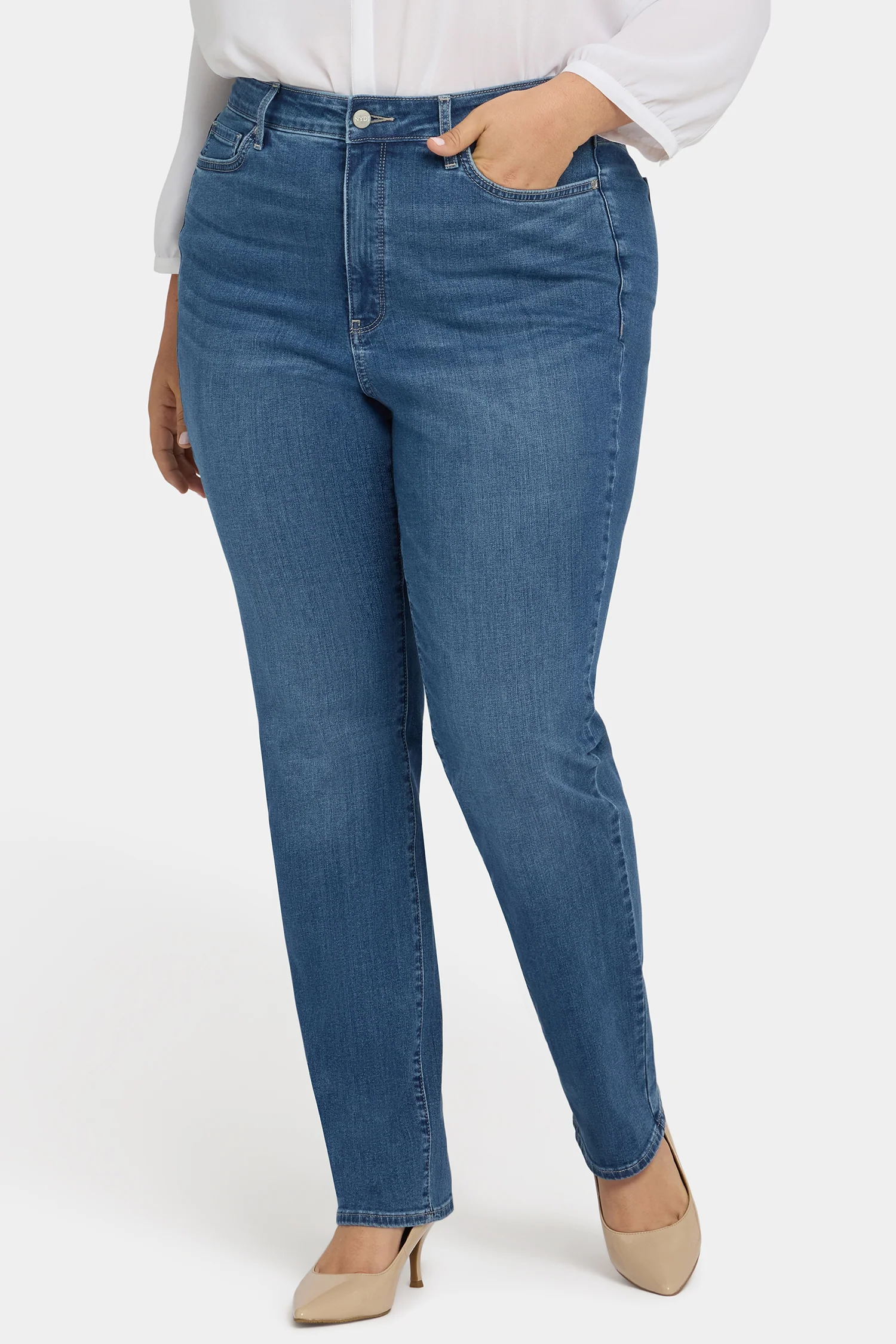 Marilyn Straight Jeans In Plus Size - Lake Notre-Dame - Image 4