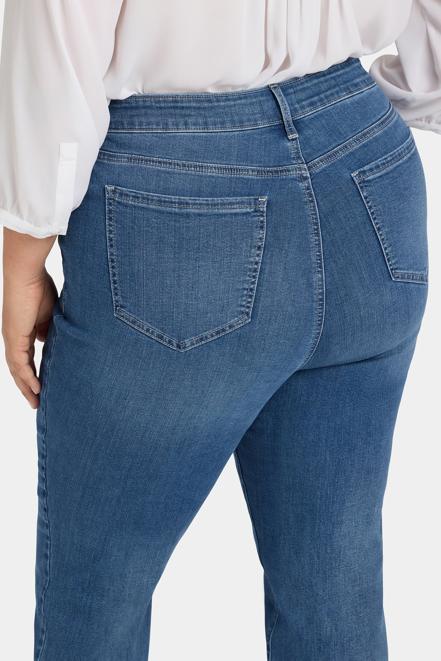 Marilyn Straight Jeans In Plus Size - Lake Notre-Dame - Image 5