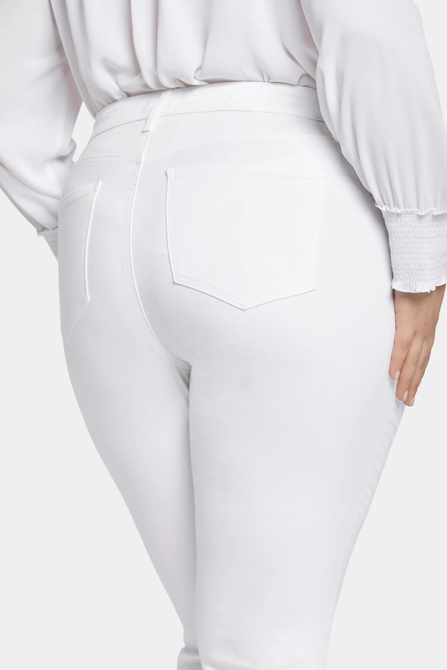 Marilyn Straight Jeans In Plus Size - Optic White - Image 6