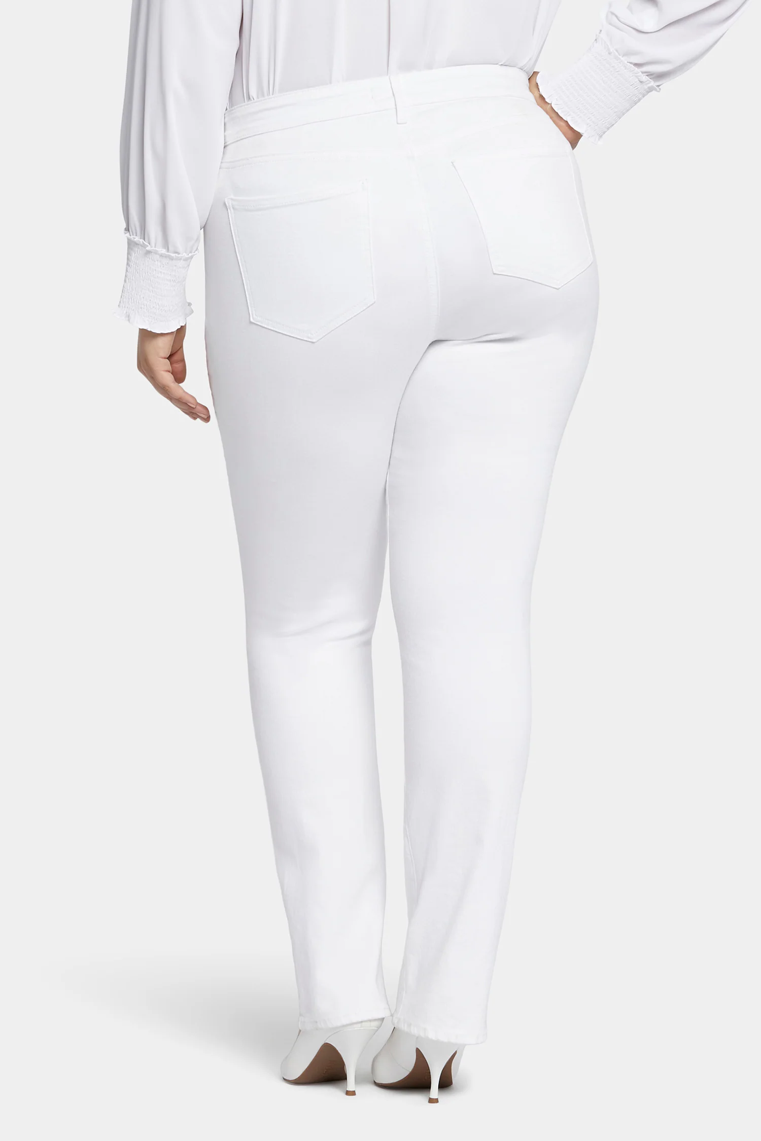 Marilyn Straight Jeans In Plus Size - Optic White - Image 7