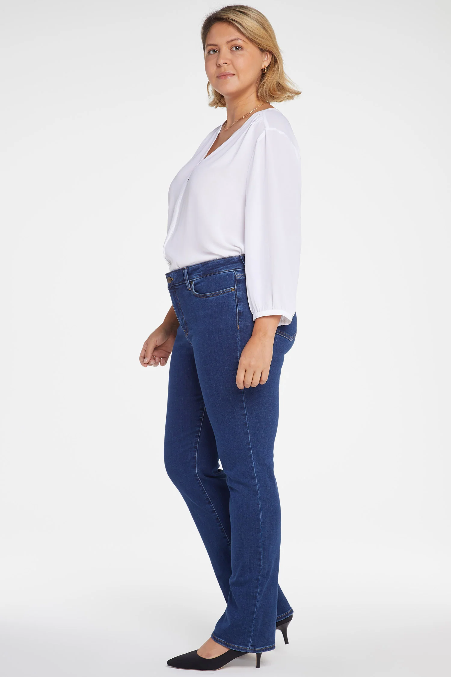 Marilyn Straight Jeans In Plus Size - Quinn - Image 5