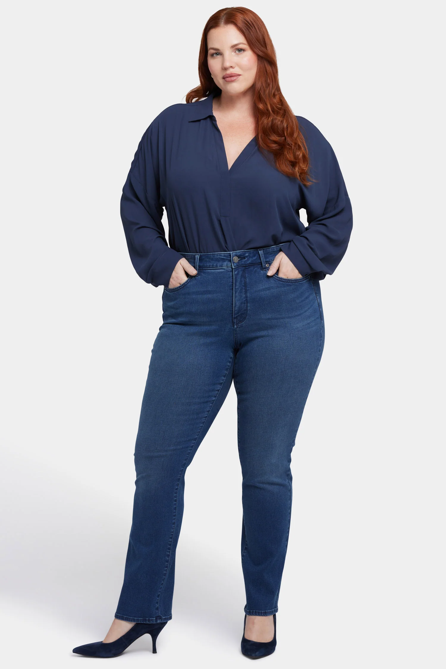 Marilyn Straight Jeans In Plus Size - Rendezvous - Image 4