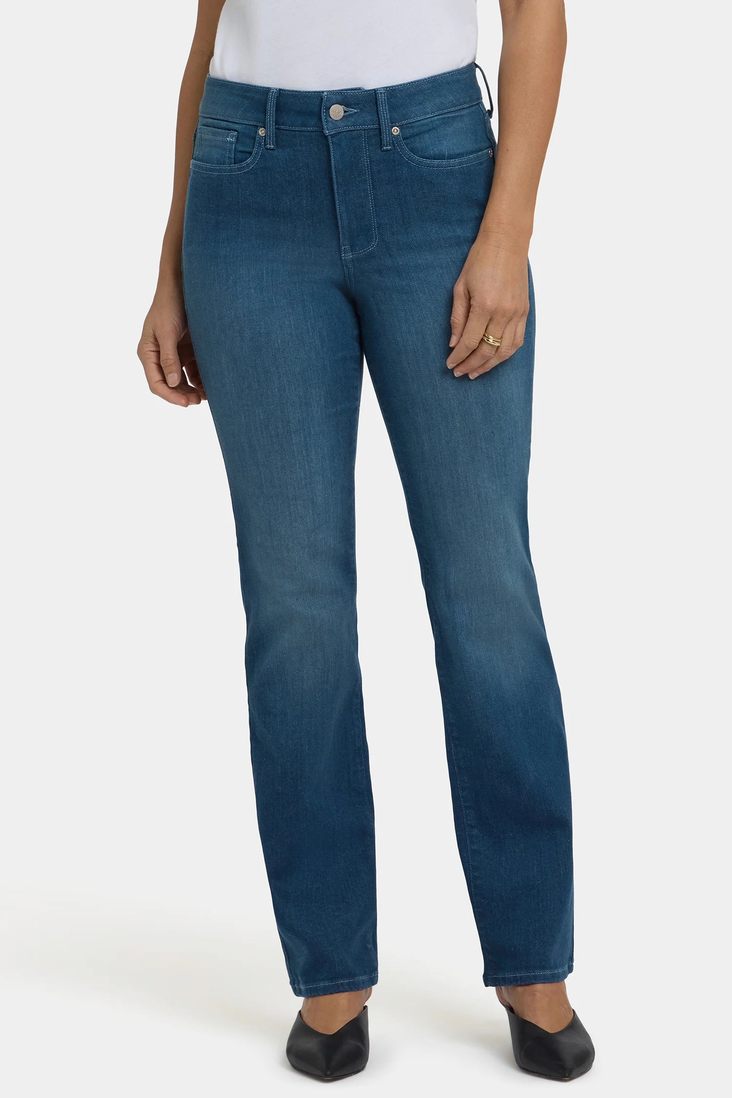 Marilyn Straight Jeans In Tall - Hugo Rain - Image 2
