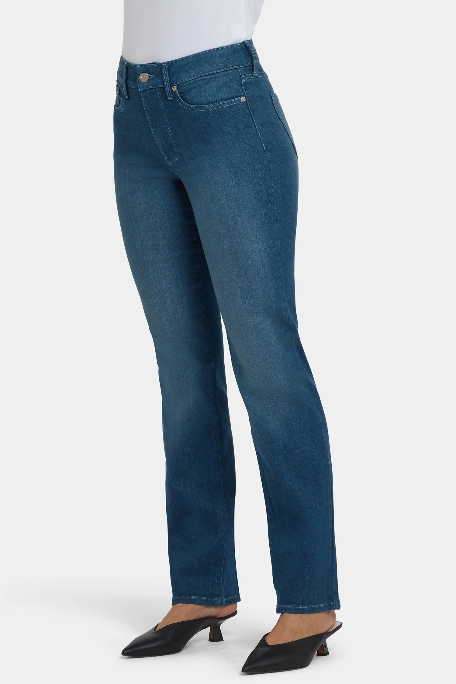 Marilyn Straight Jeans In Tall - Hugo Rain - Image 4