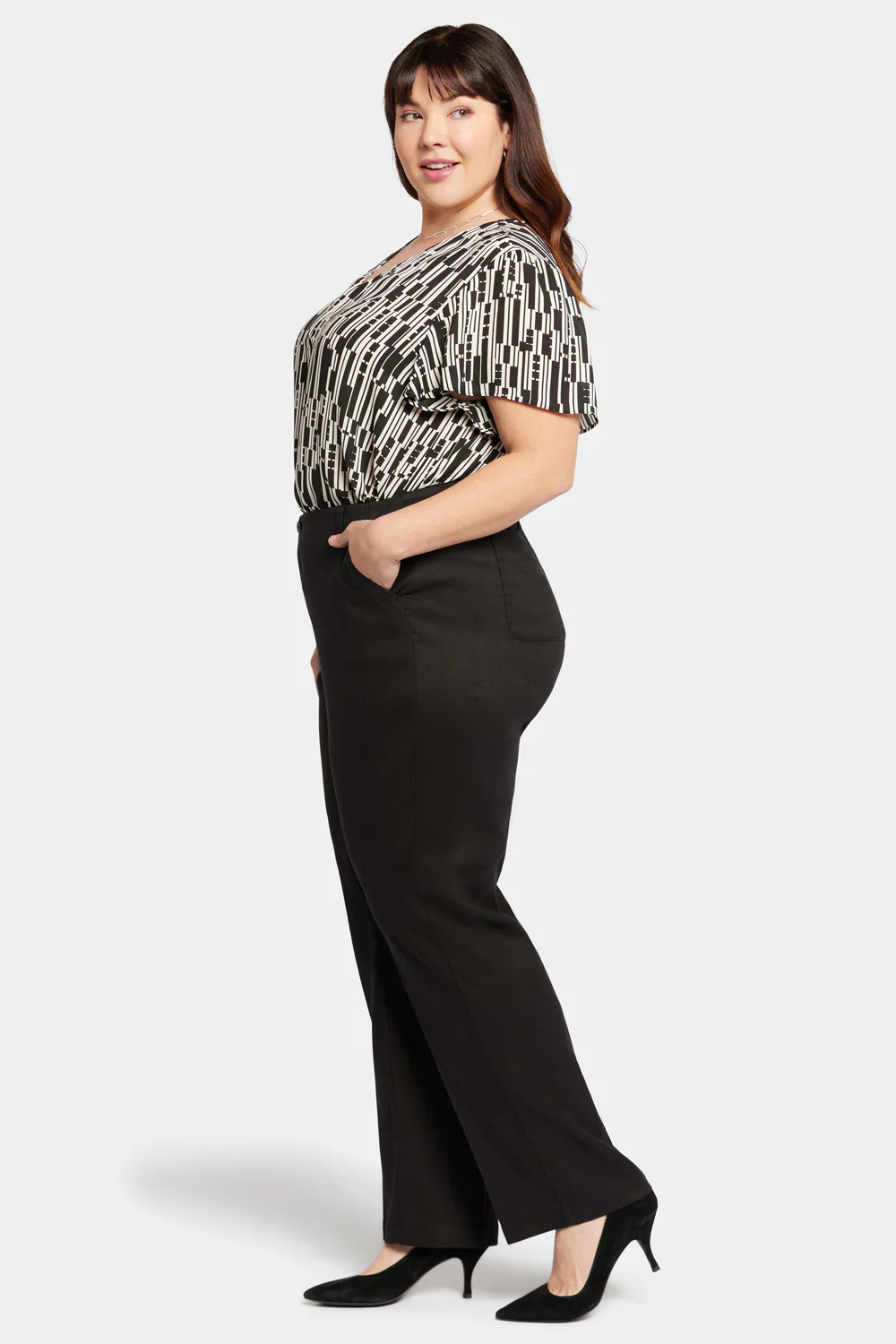 Marilyn Straight Pants In Plus Size - Black - Image 5