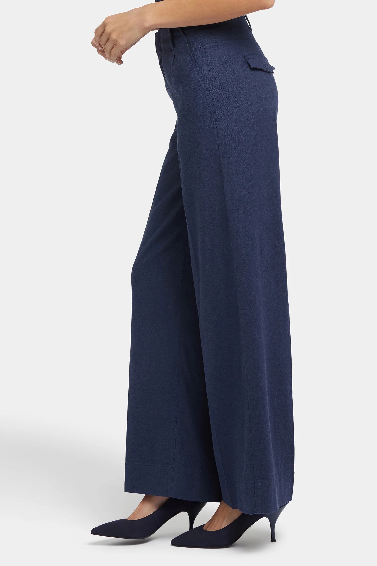 Mona Wide Leg Trouser Pants In Petite - Oxford Navy - Image 3